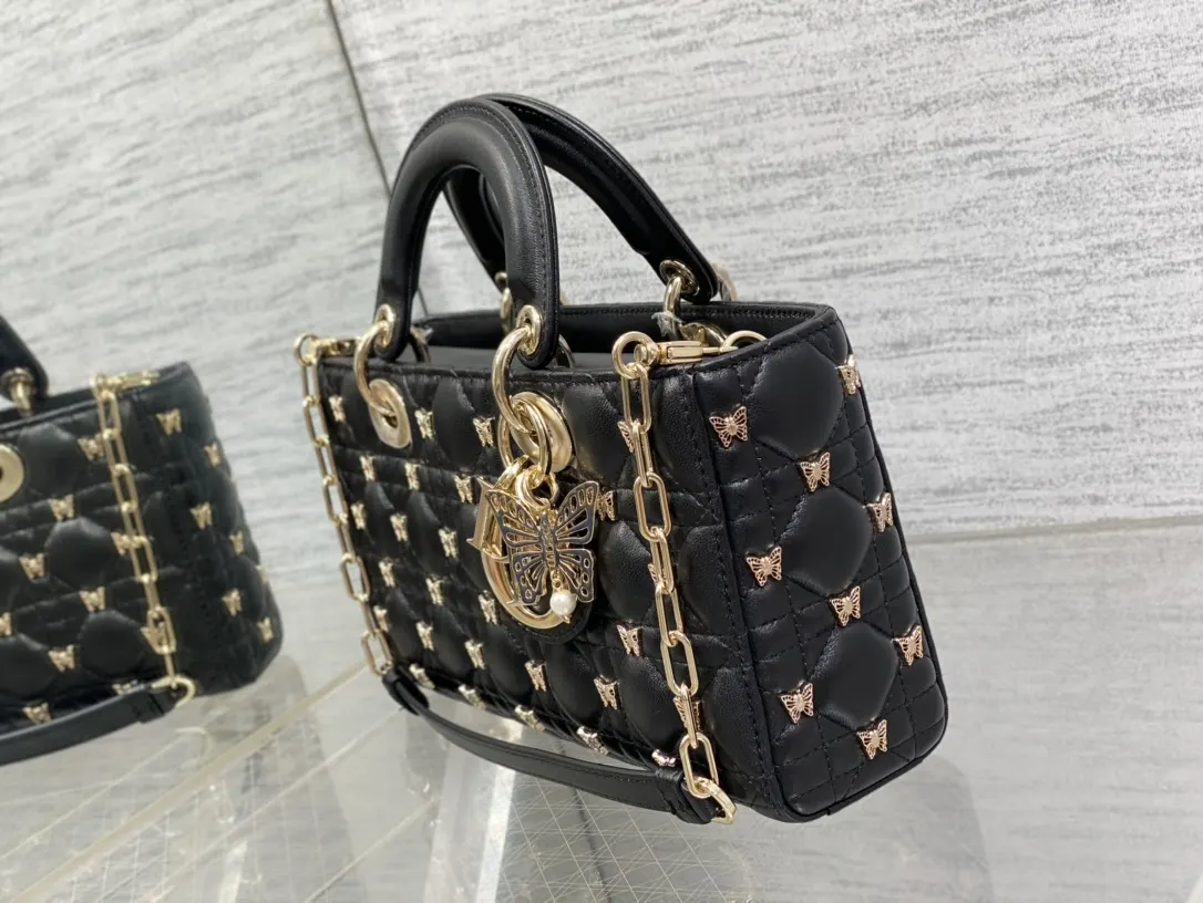 Dior 羊皮 迷人优雅又气场十足 斜挎手拎也是女人味十足 经典 斜挎包 轻便斜挎款