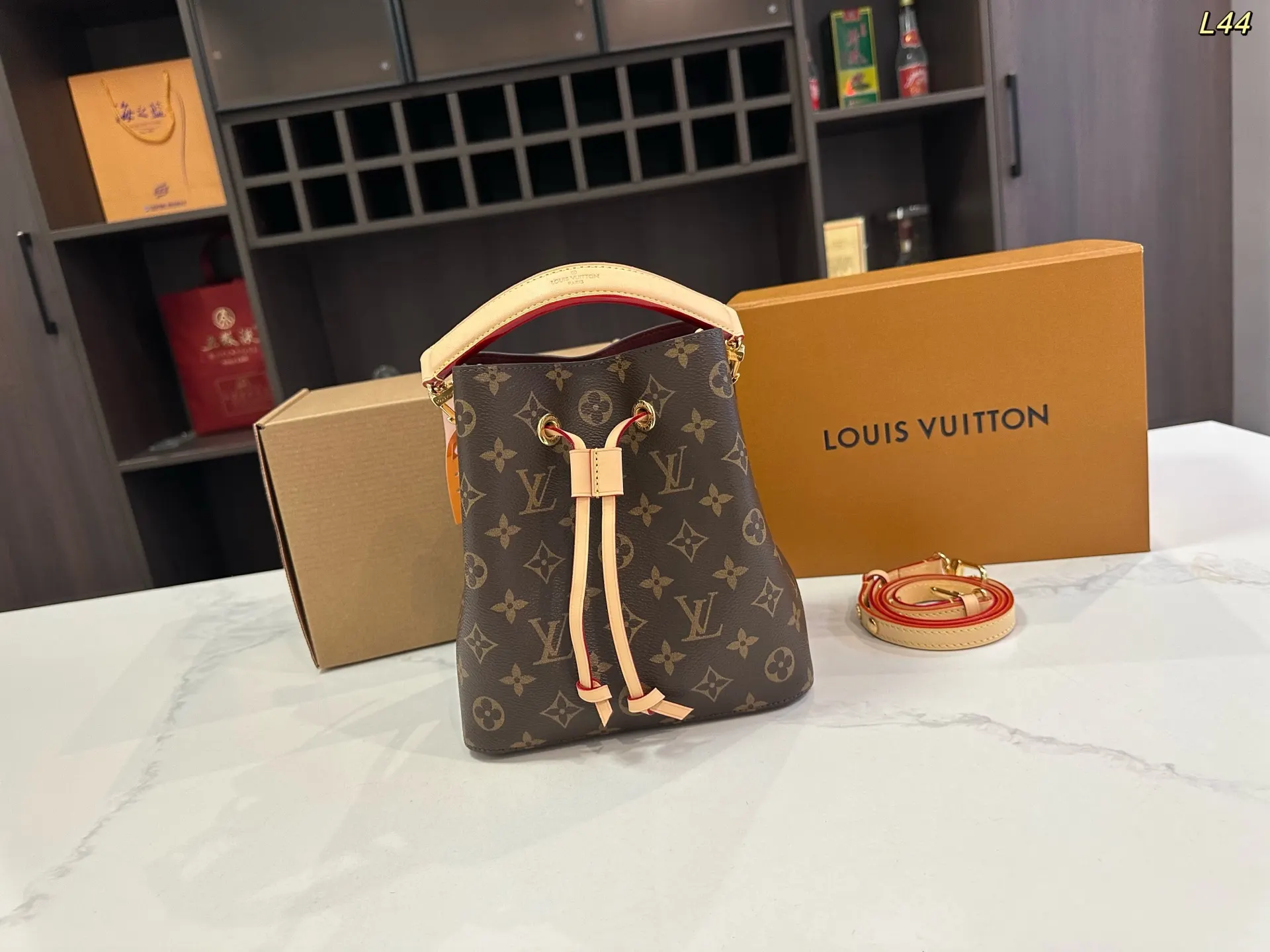 Louis Vuitton Monogram Bucket Bag Casual