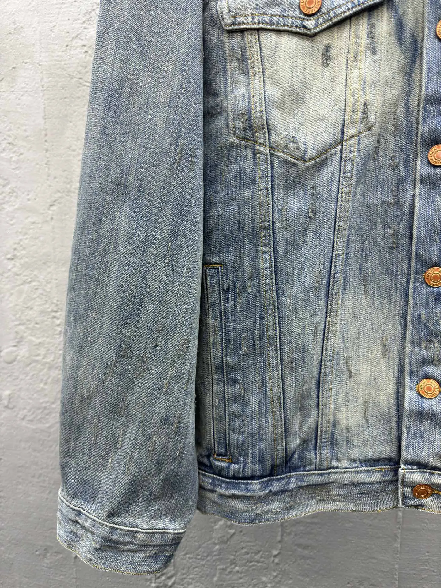 Balenciaga 藍色Logo牛仔外套(數字6) Balenciaga 藍色Logo牛仔外套(數字6)