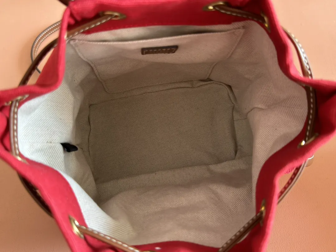 Miu 小牛皮 雙肩包 实用雙肩款