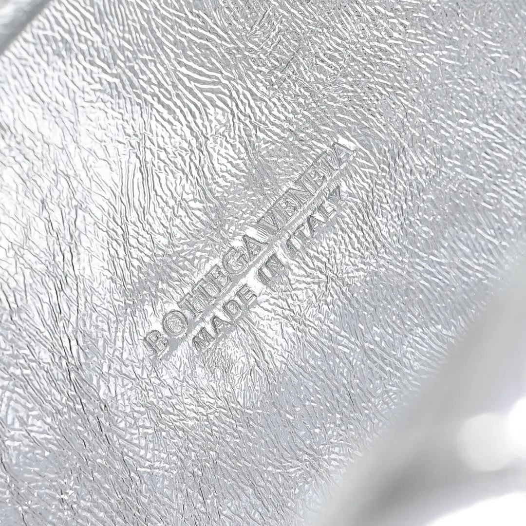 Bottega Veneta 羊皮 鏈條包 精致鏈條款(數字8) Bottega Veneta 羊皮 鏈條包 精致鏈條款(數字8)