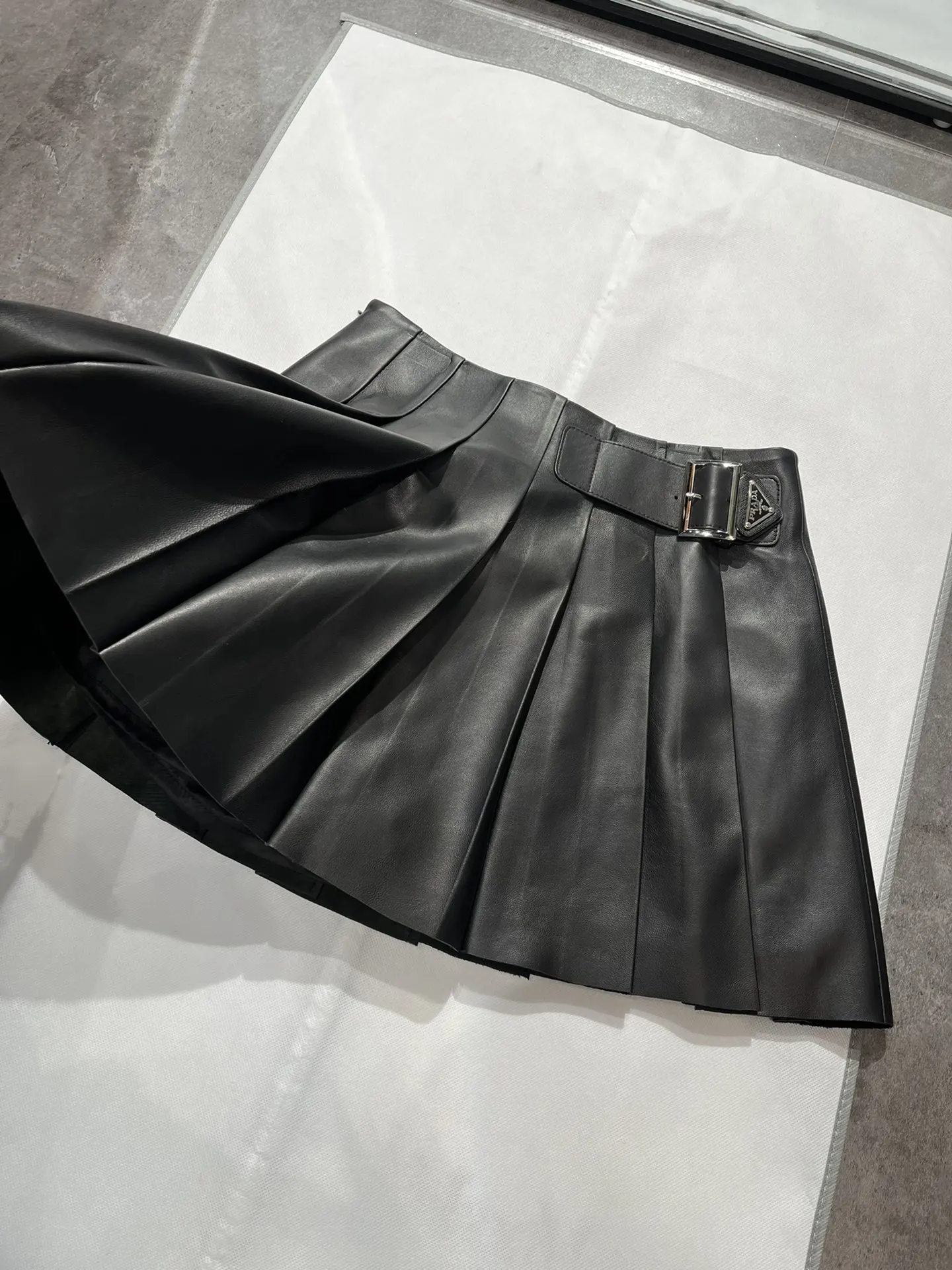 Prada 皮革 短裤