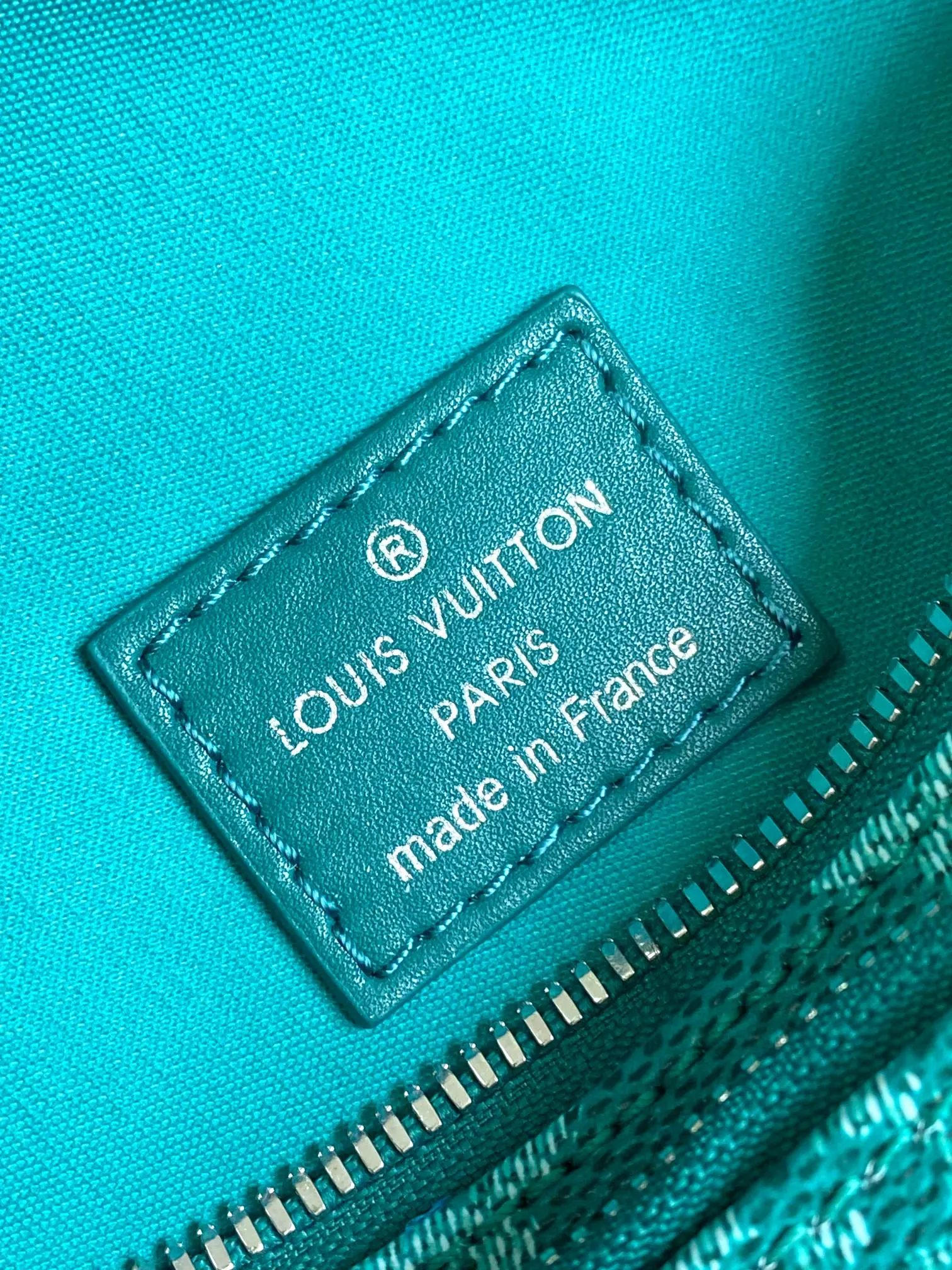 LV 帆布 前袋点缀源自 Damier 帆布的 Marque 腰包 休闲腰包款