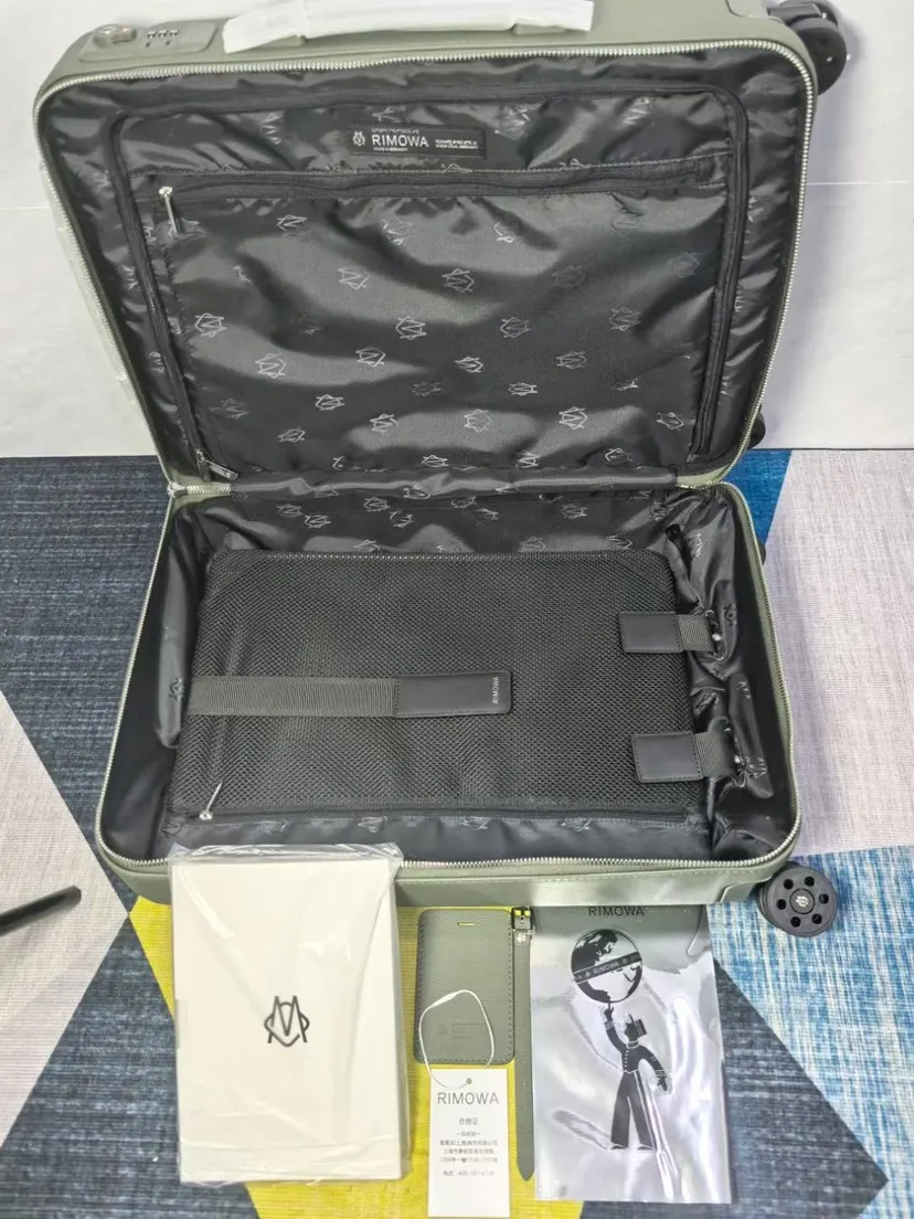 黑色 藍色 牛皮 玫瑰 Rimowa全牛皮款 distinct系 行李箱 旅行拉杆款 輕便出行款