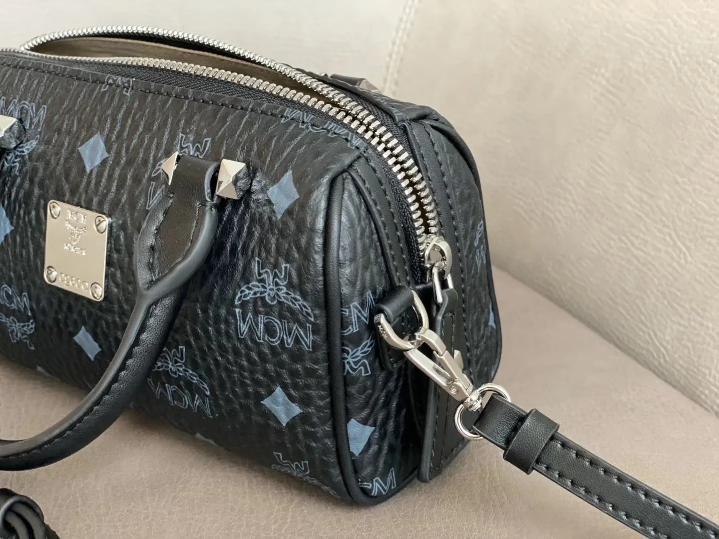 牛皮 mcm 新版［mcm］essential 旅行袋 大容量旅行款