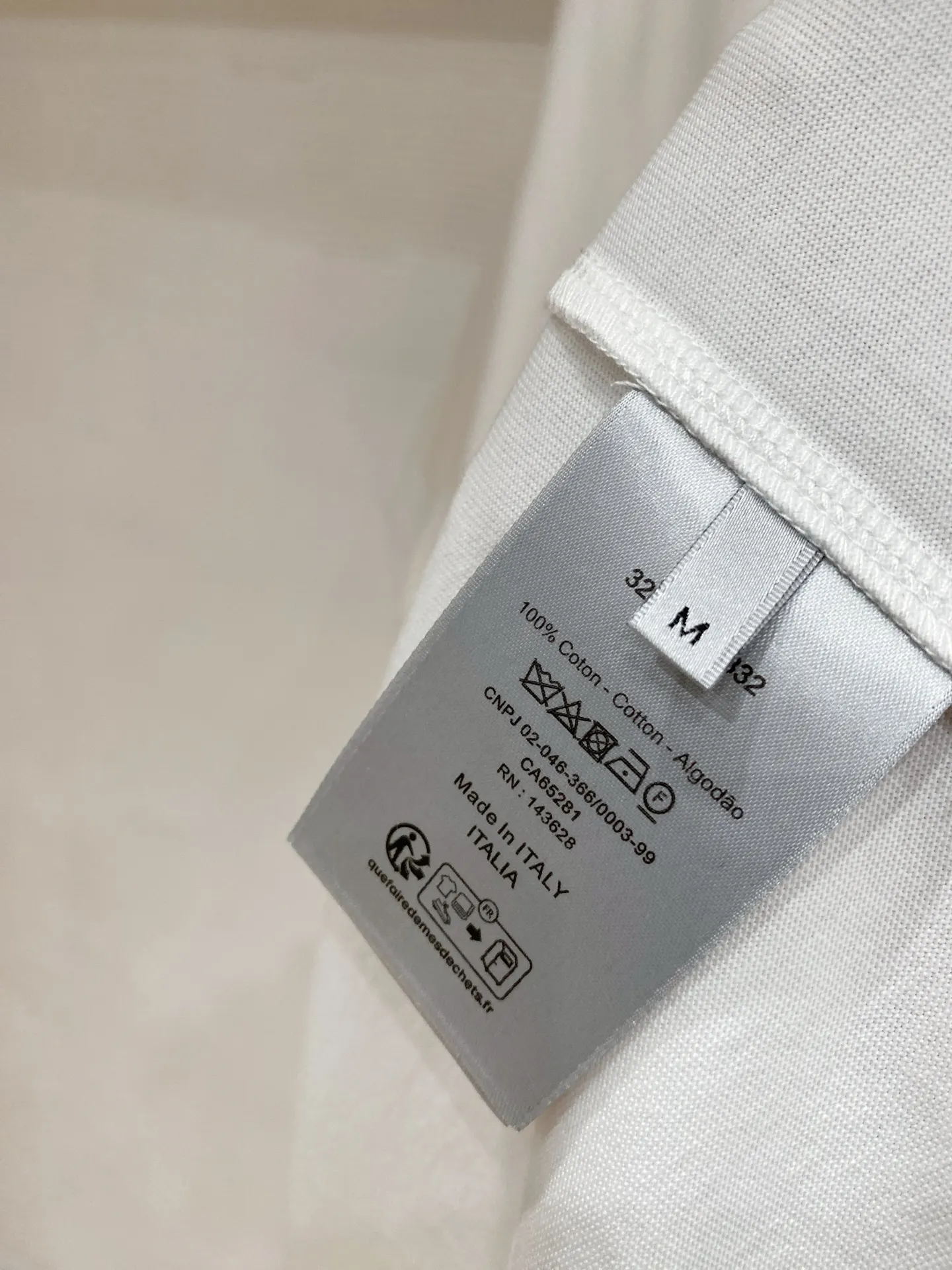 Dior 白色小标短袖T恤 绿色刺绣休闲款