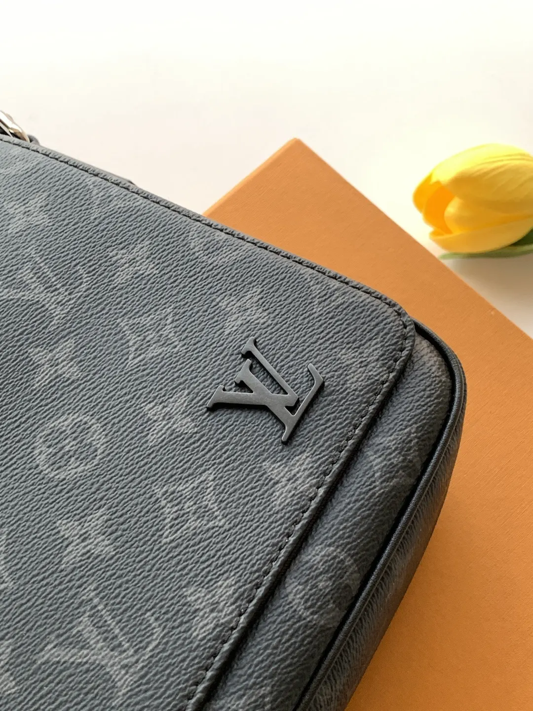 LV 黑色压纹鏈條小方包 斜挎款｜ORBUYBAG 嵐奢包高端時尚精品
