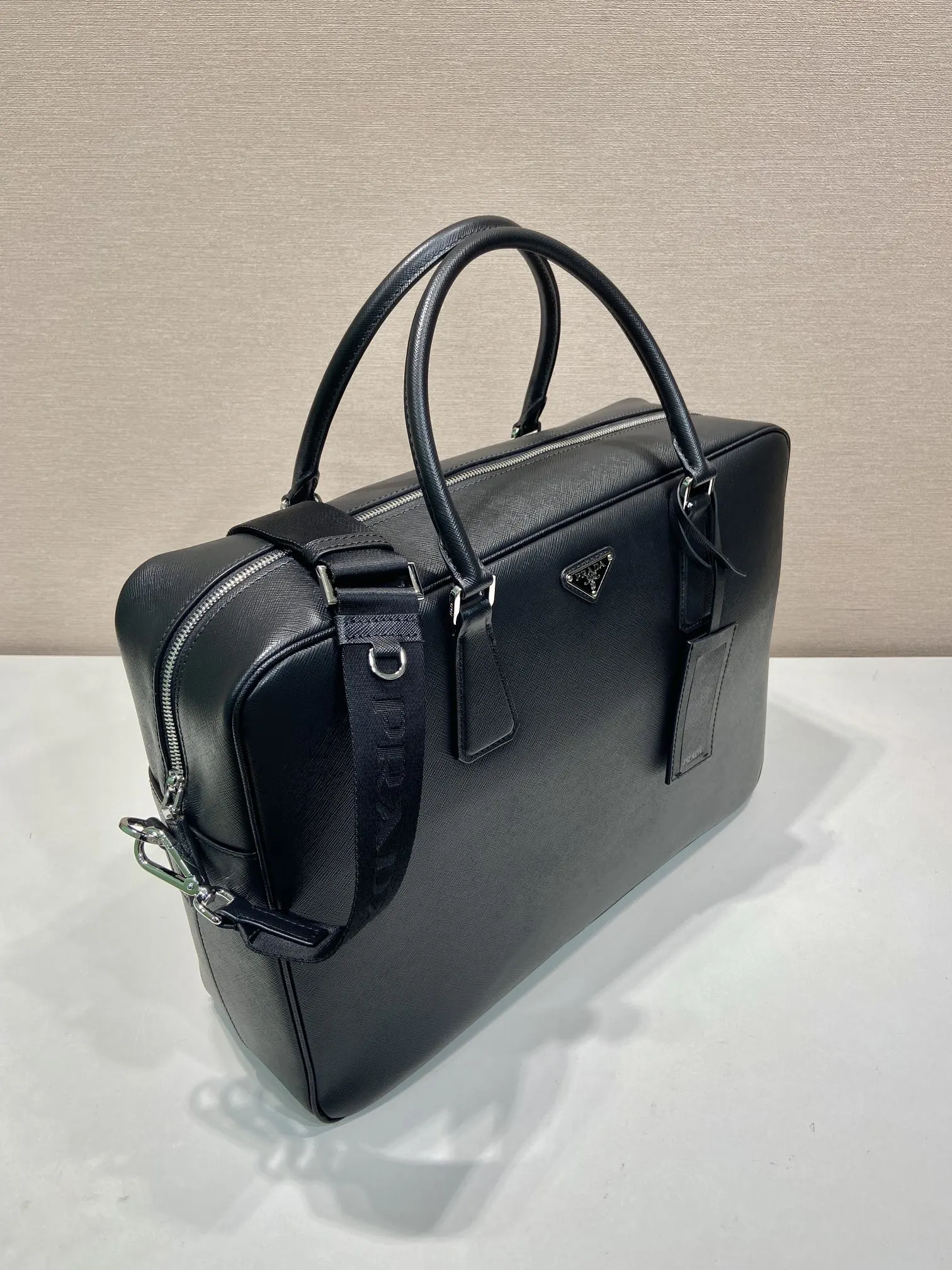 Prada Saffiano 十字纹牛皮 公文包 商务通勤