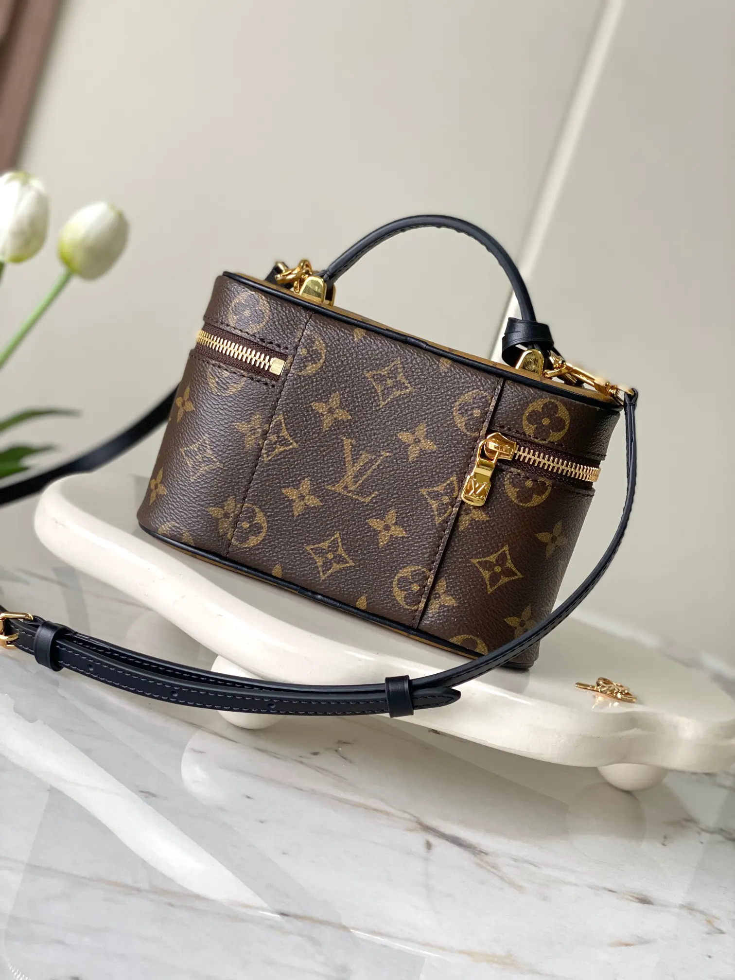 Monogram Chain Bag Canvas
