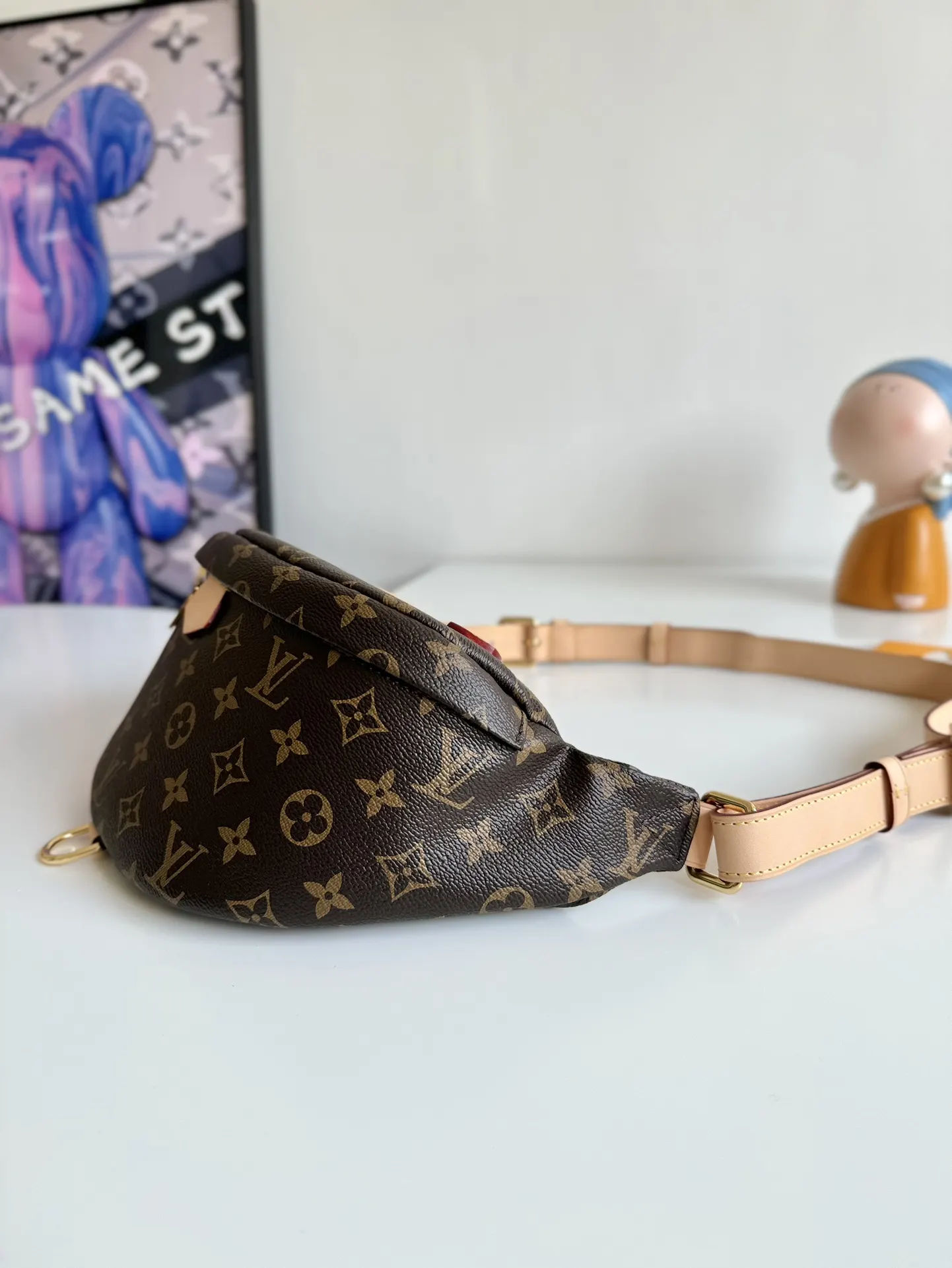 LV 帆布 『 』 BU AG腰包 实 休閒腰包款