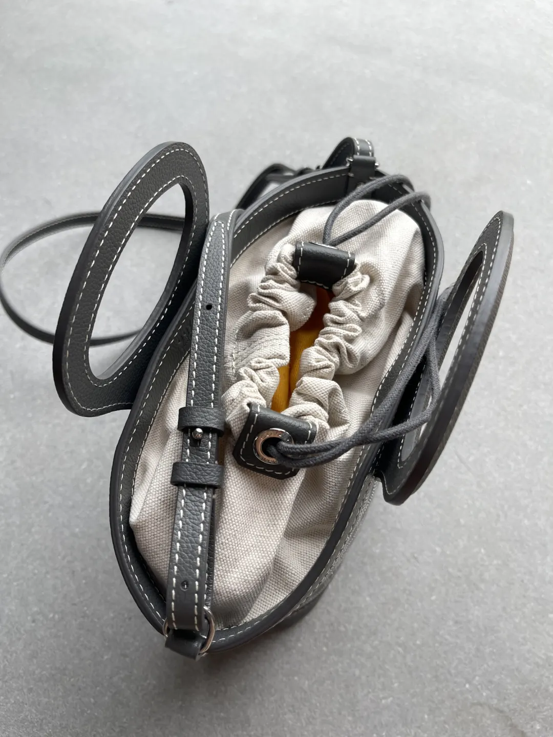 Goyard 灰色 皮革 水桶包 休閒水桶款