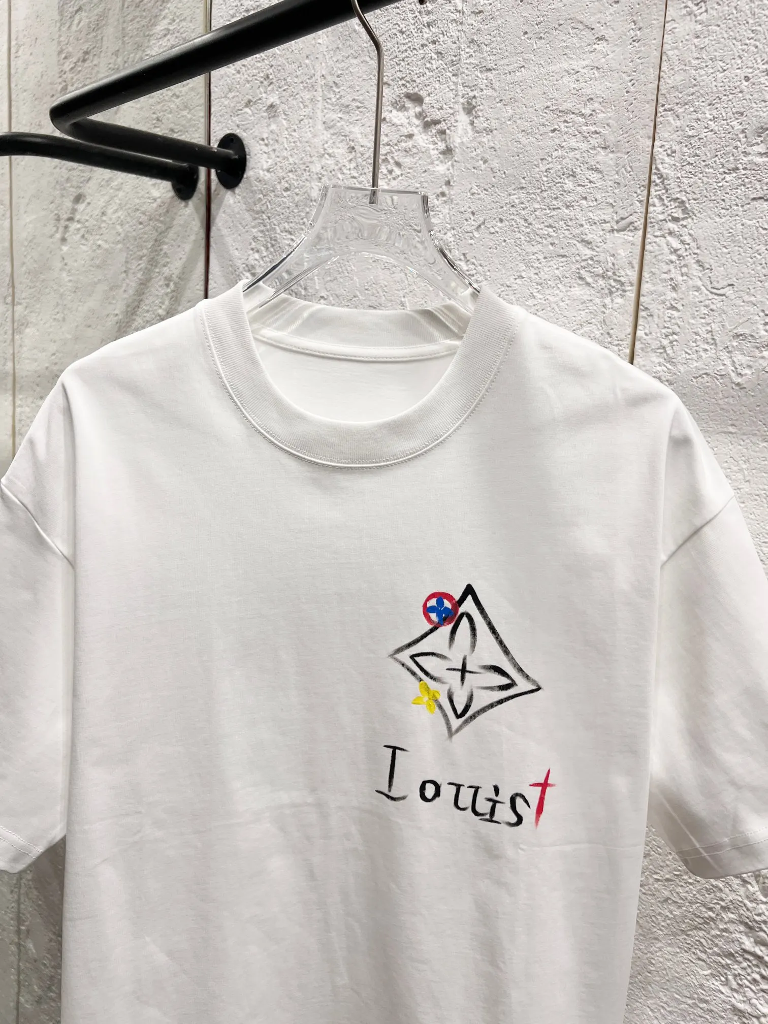 LV short sleeve T-shirt T-shirt Image 3 LV short sleeve T-shirt T-shirt Image 3