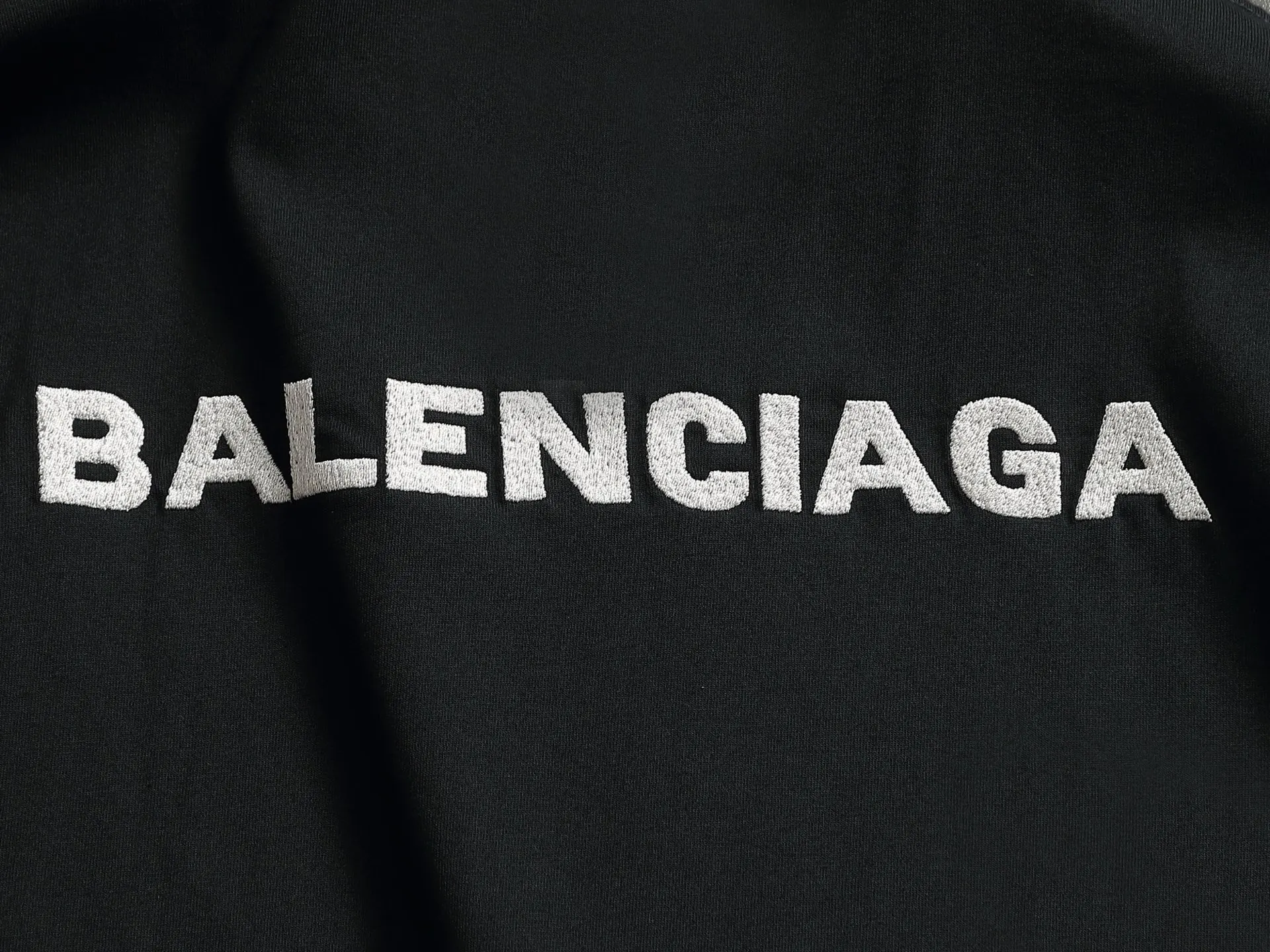 Balenciaga 黑色 Logo 短袖T恤(數字10) Balenciaga 黑色 Logo 短袖T恤(數字10)