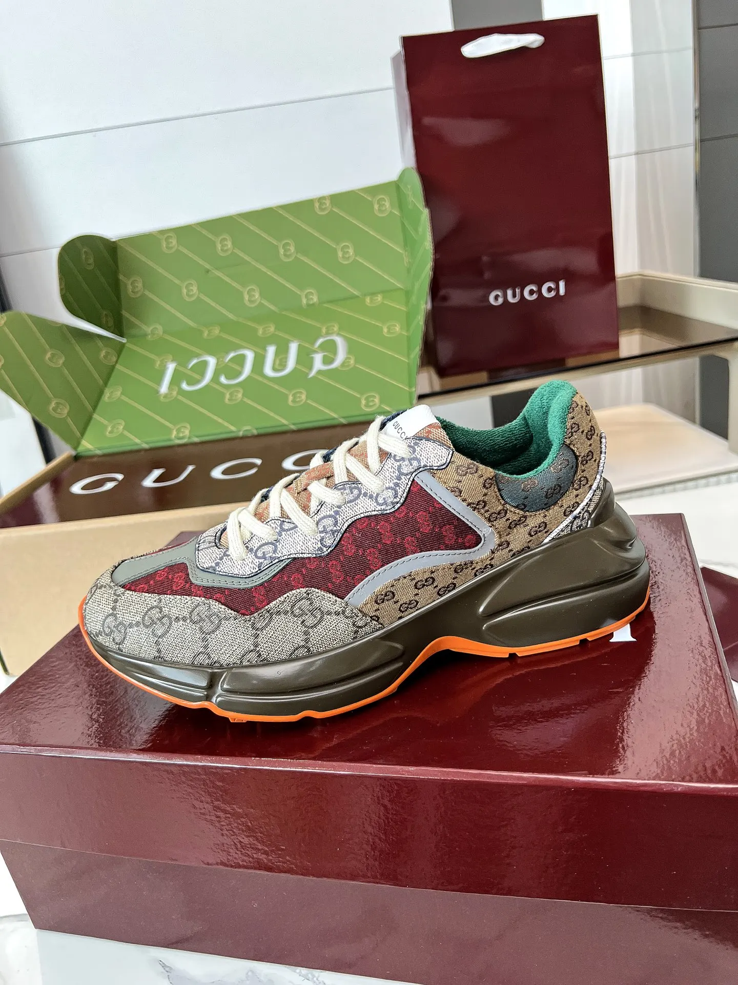 Gucci Logo休闲运动鞋