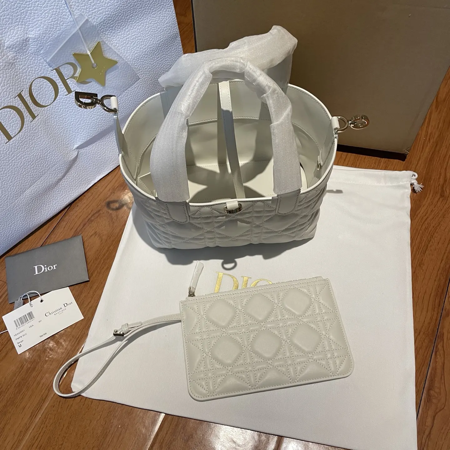 Dior White Bucket Bag Casual Leather Image 9 Dior White Bucket Bag Casual Leather Image 9