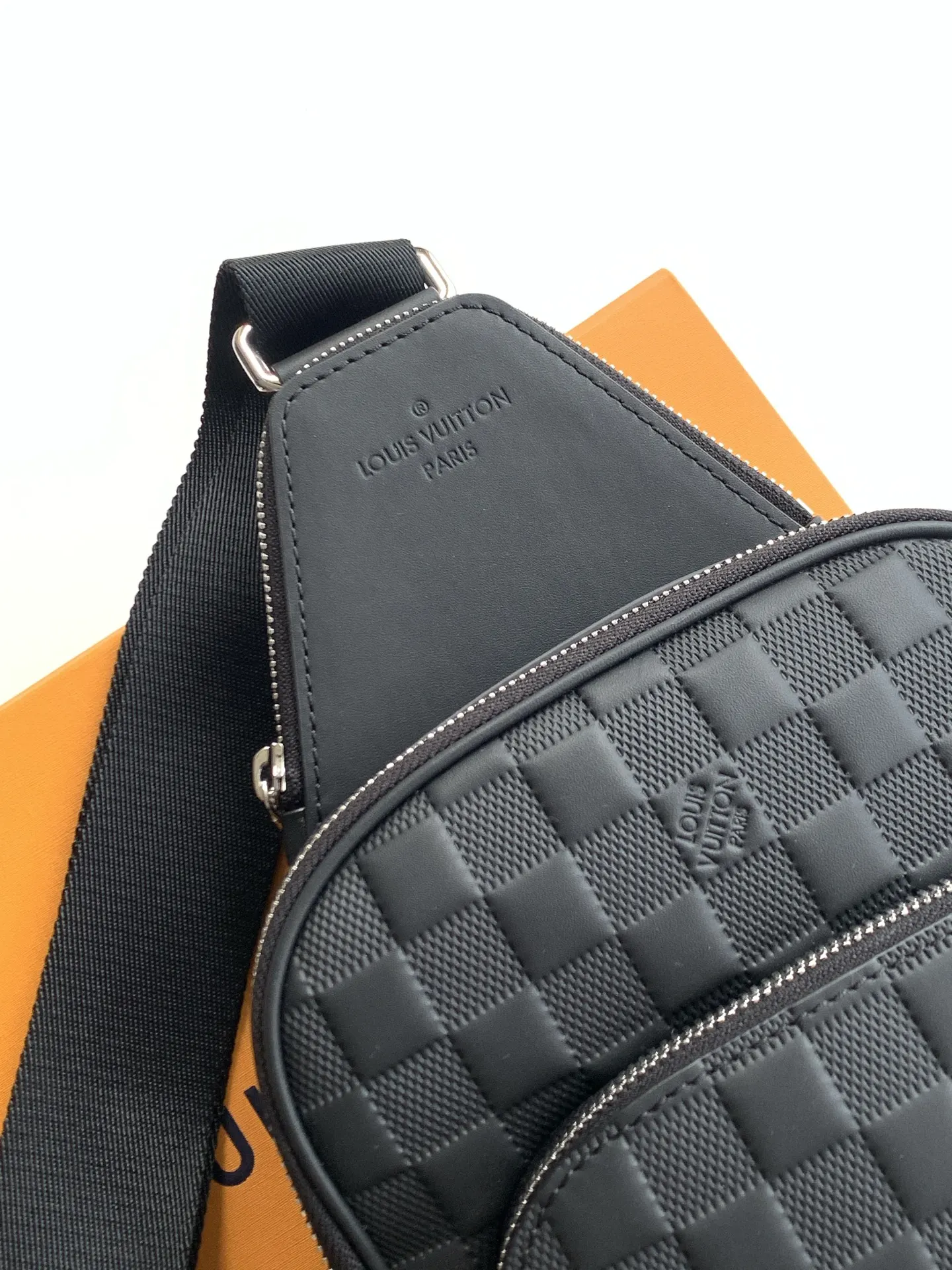 LV 帆布 單肩包 日常單肩背款