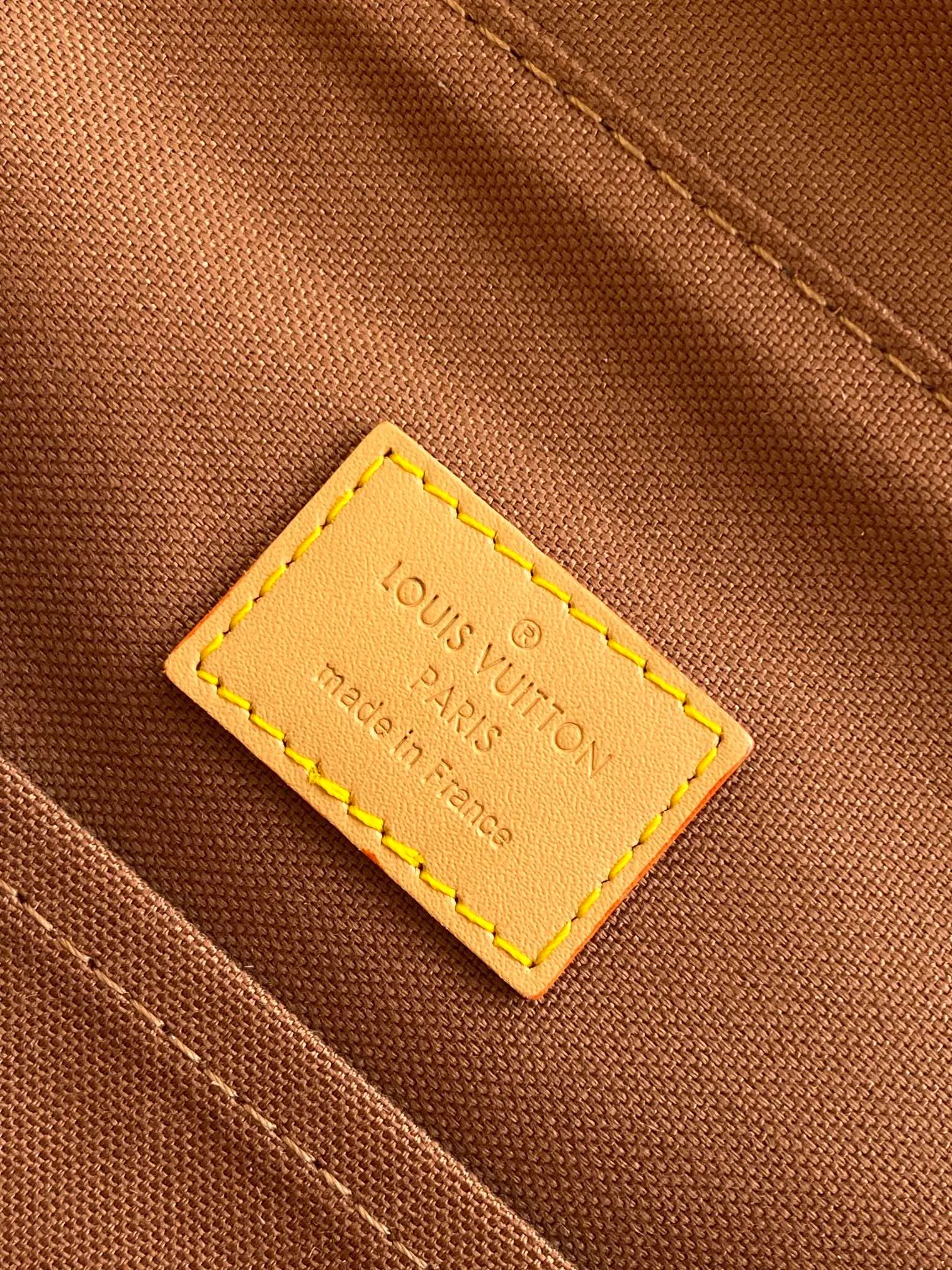 Fashion Item Travel Canvas
