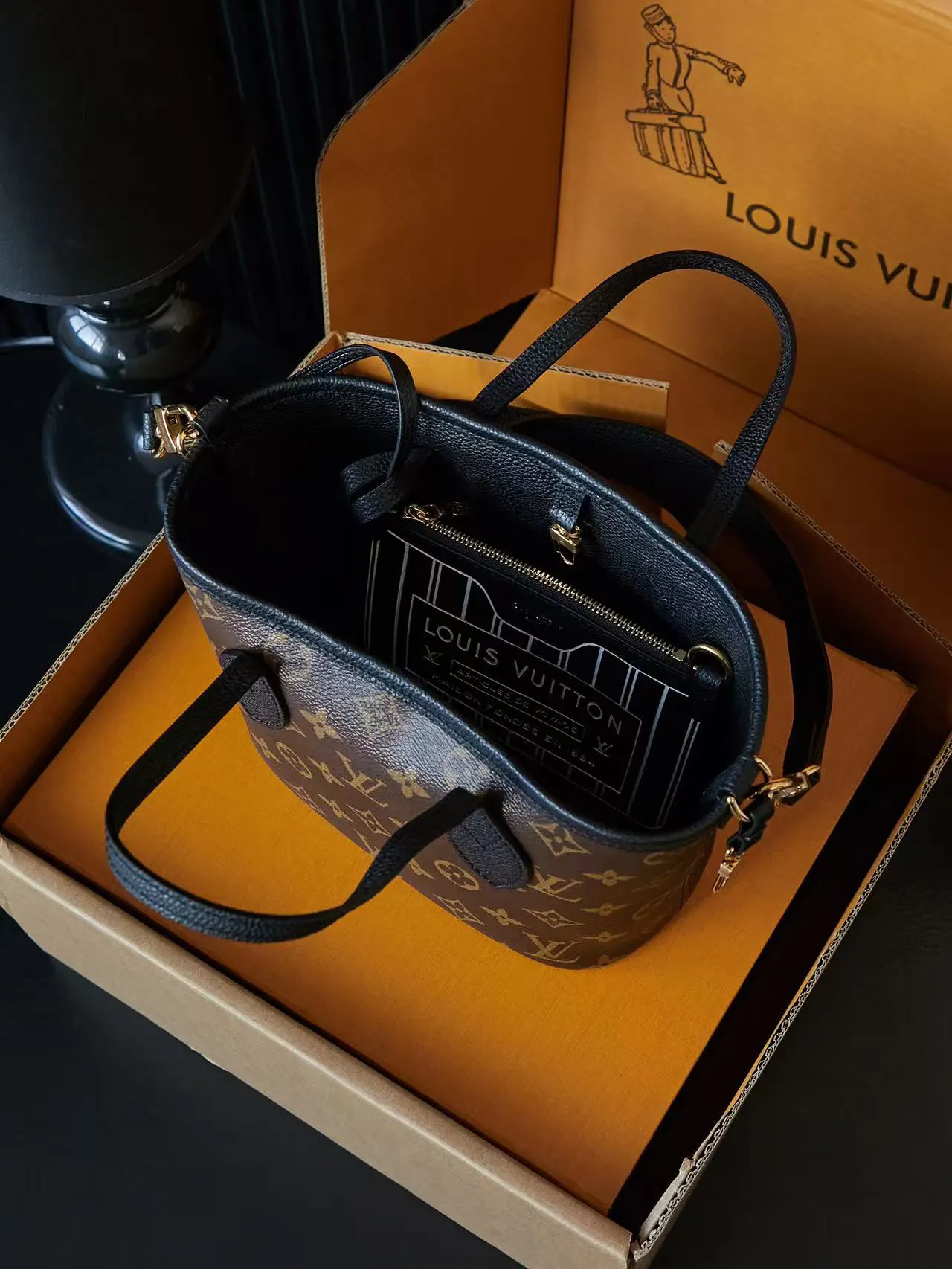LV Neverfull 手袋(數字7) LV Neverfull 手袋(數字7)
