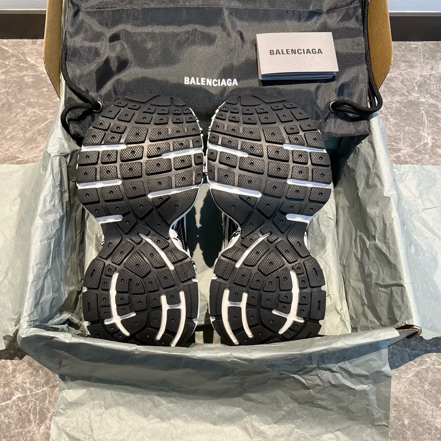 Balenciaga 3xl