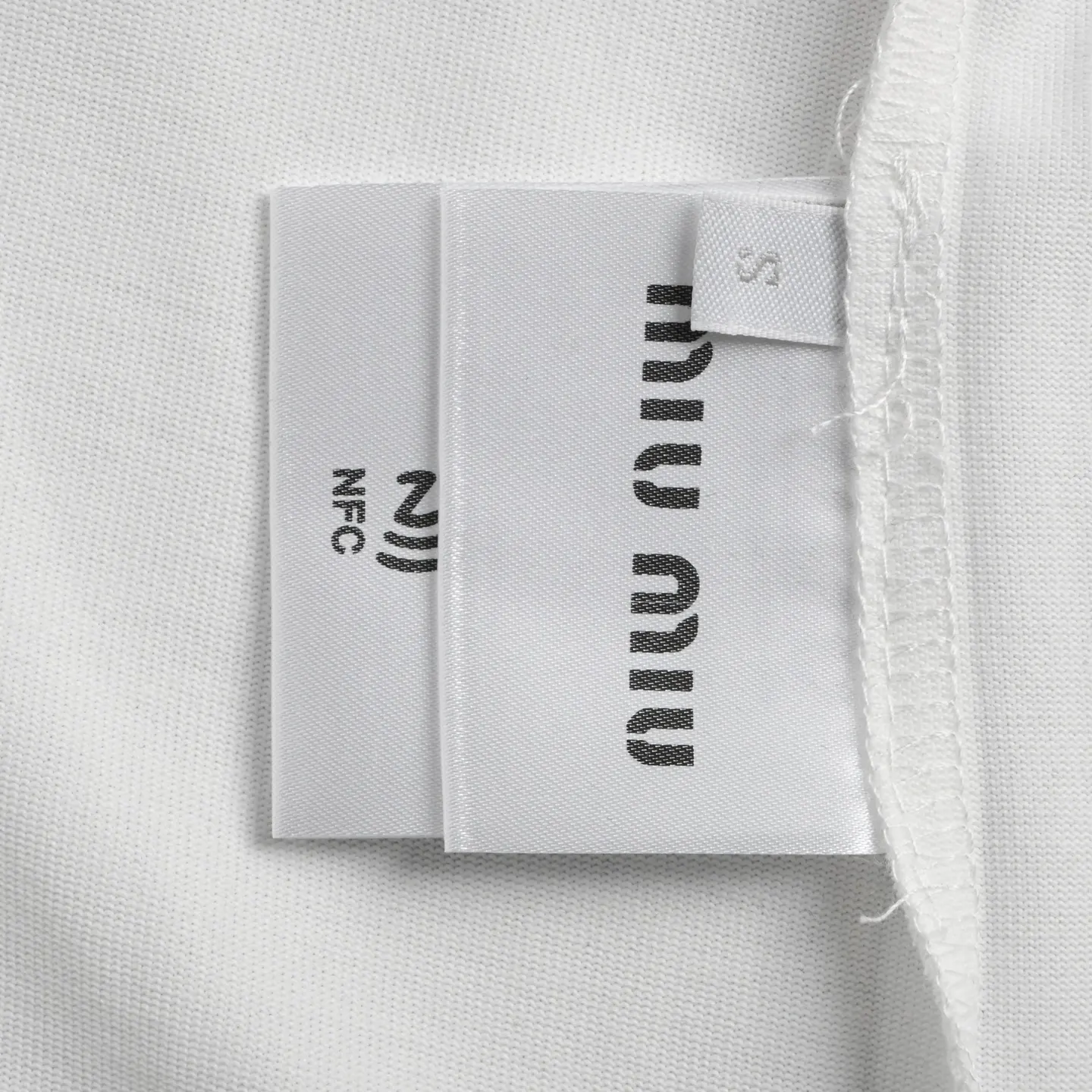 Miu Miu 25SS Embroidery Cotton Long Sleeve T-Shirt Daily Versatile Style Image 12 Miu Miu 25SS Embroidery Cotton Long Sleeve T-Shirt Daily Versatile Style Image 12