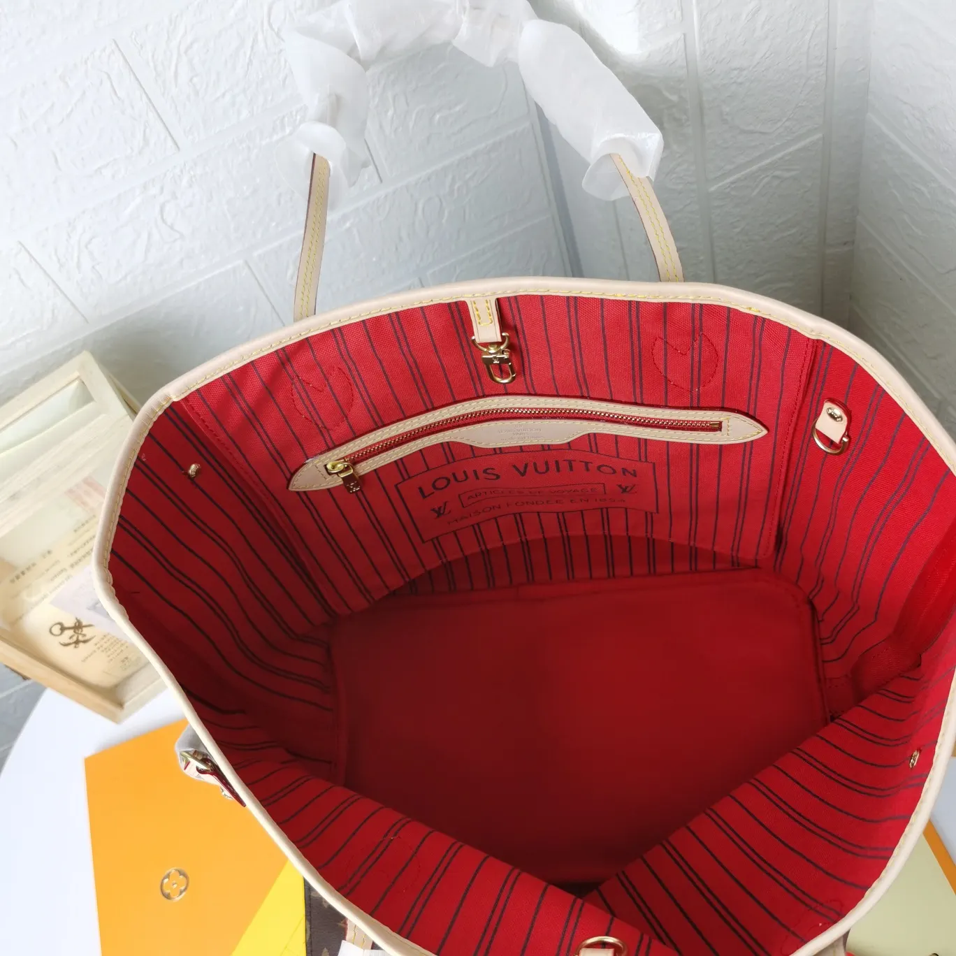 LV Neverfull 老花 牛皮 手拿包 精致手拿款