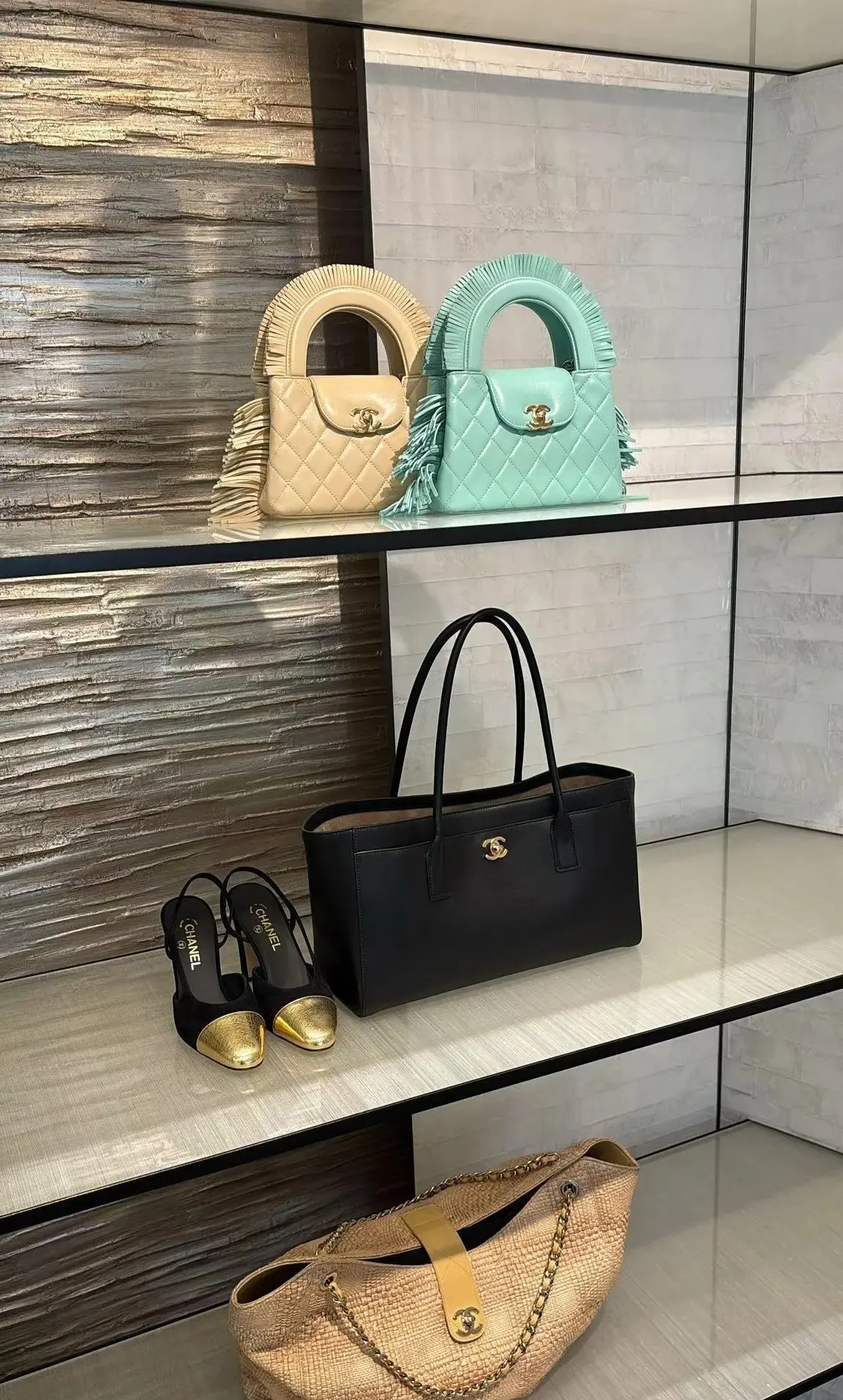 CHANEL 黑色牛皮托特包 大容量通勤款