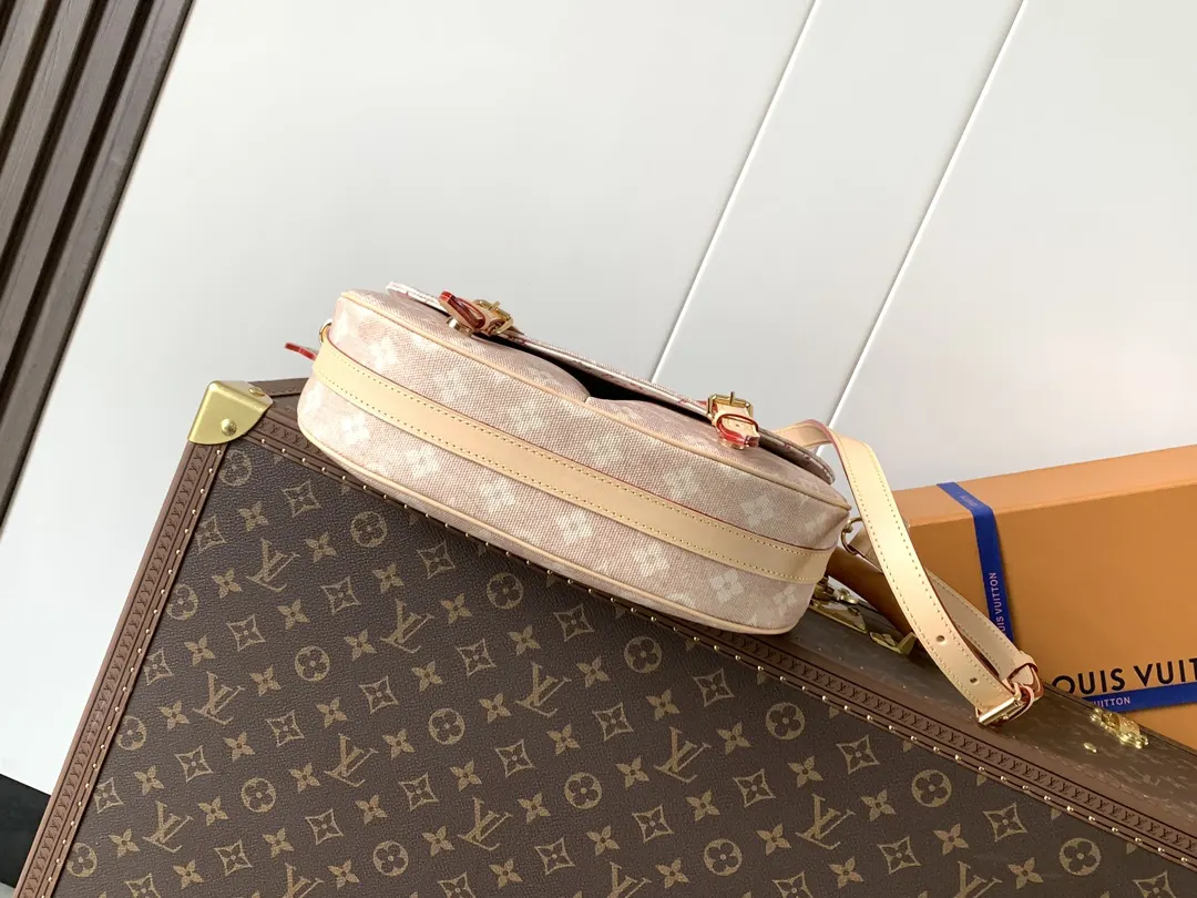 LV Zippy zip wallet Image 4 LV Zippy zip wallet Image 4
