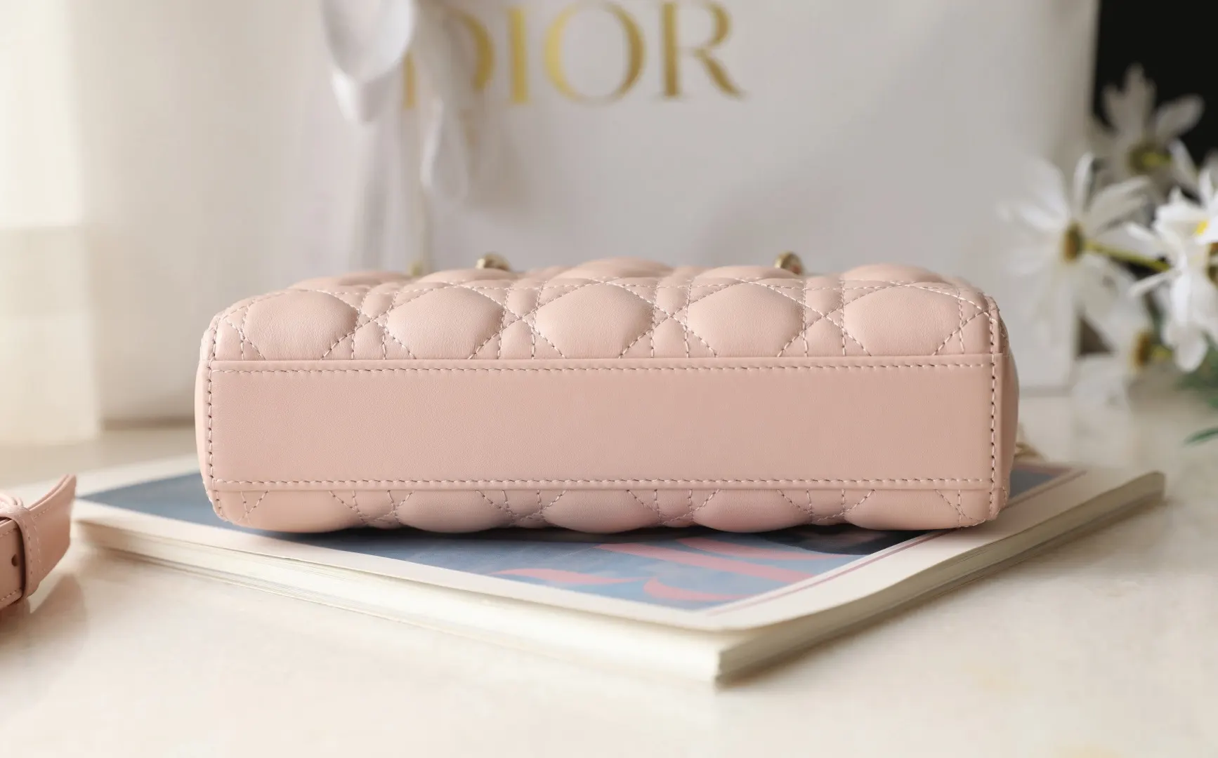 Dior Lady Dior Lady 胭脂粉色帆布鏈條包 手提斜挎(數字8) Dior Lady Dior Lady 胭脂粉色帆布鏈條包 手提斜挎(數字8)