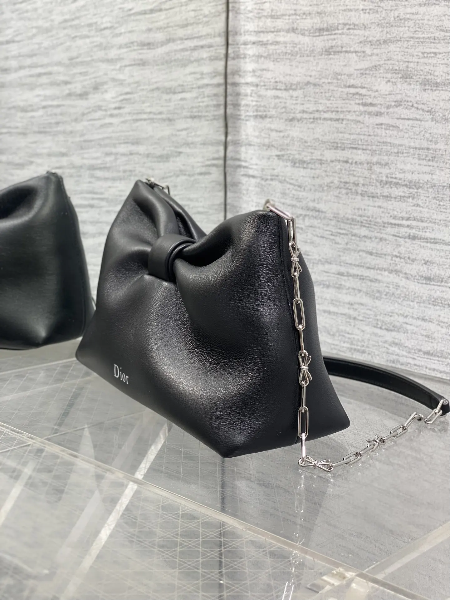 Dior 小牛皮鏈條包 手提斜挎(數字7) Dior 小牛皮鏈條包 手提斜挎(數字7)