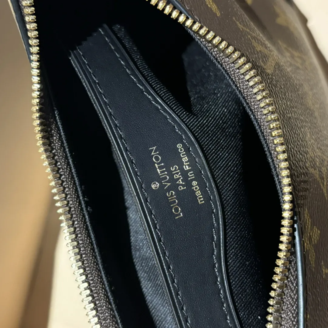 Monogram Bucket Bag Casual