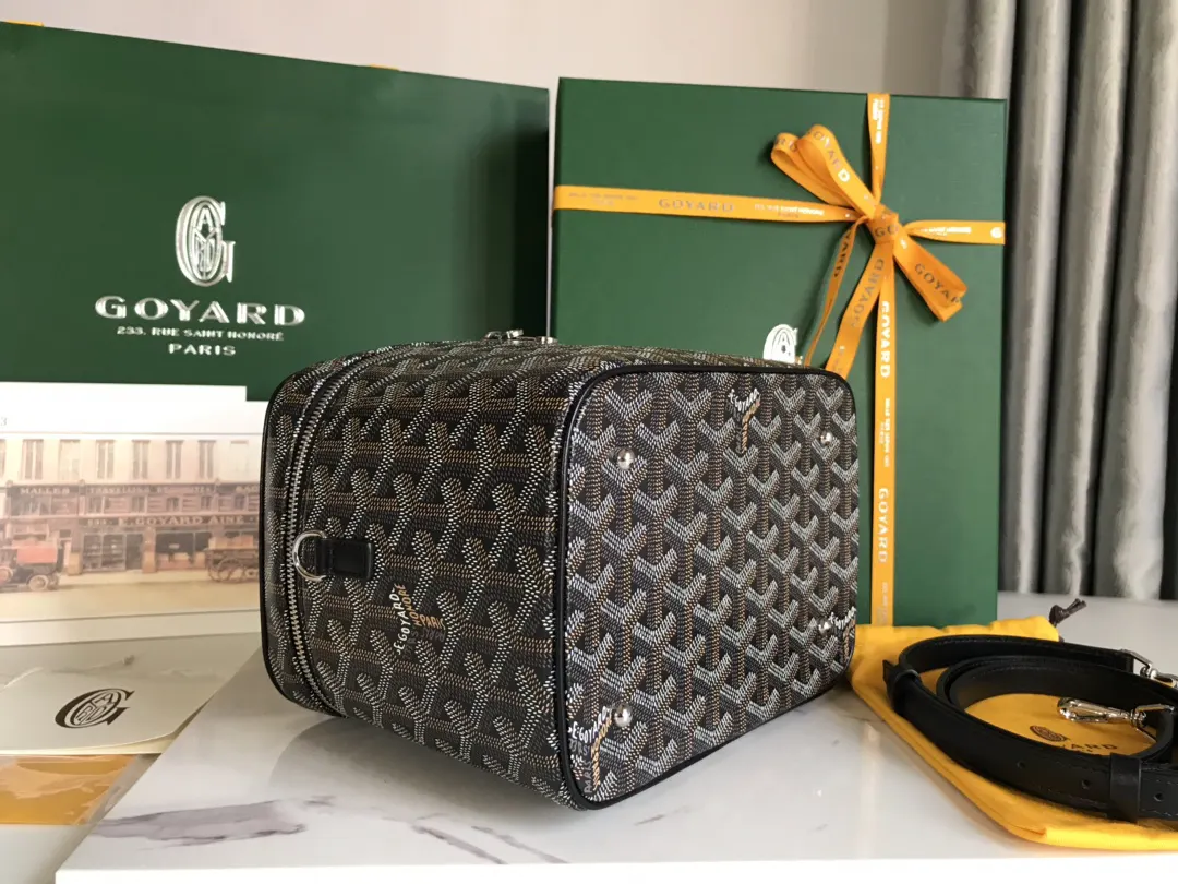 Cosmetic Pouch Leather