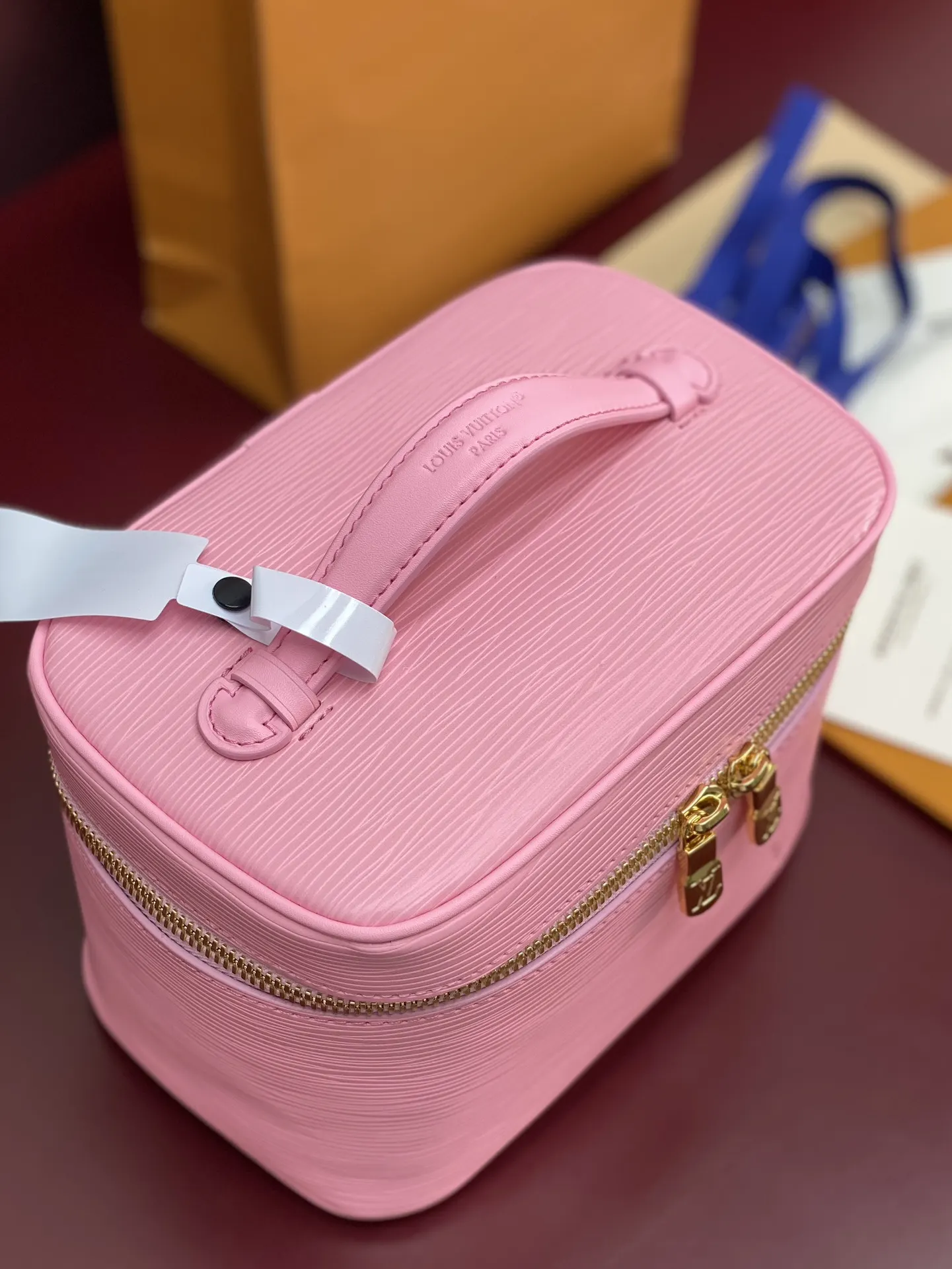 LV 粉色 皮革 批 粉色 中号 化妝包 便携收納款