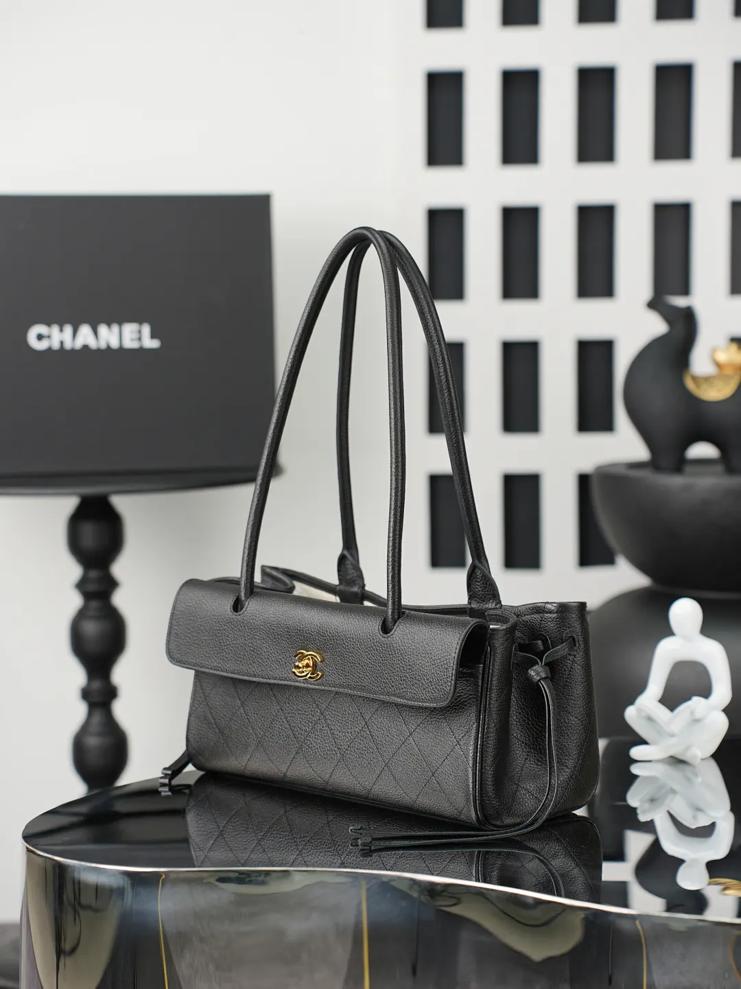 CHANEL 黑色 白色 小牛皮 腋下包 復古腋下背款