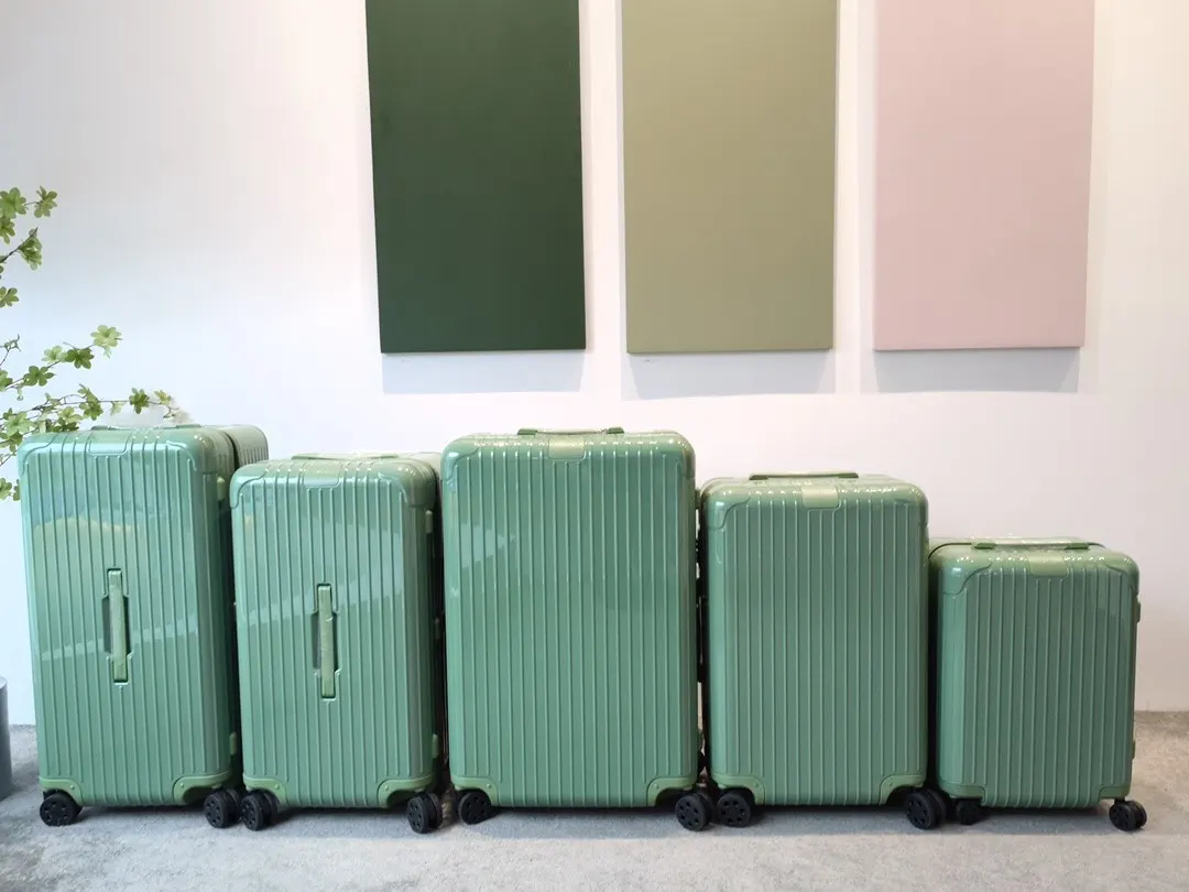 黑色 白色 新版升级 RIMOWA日默瓦 Trunk 行李箱 旅行拉杆款 輕便出行款