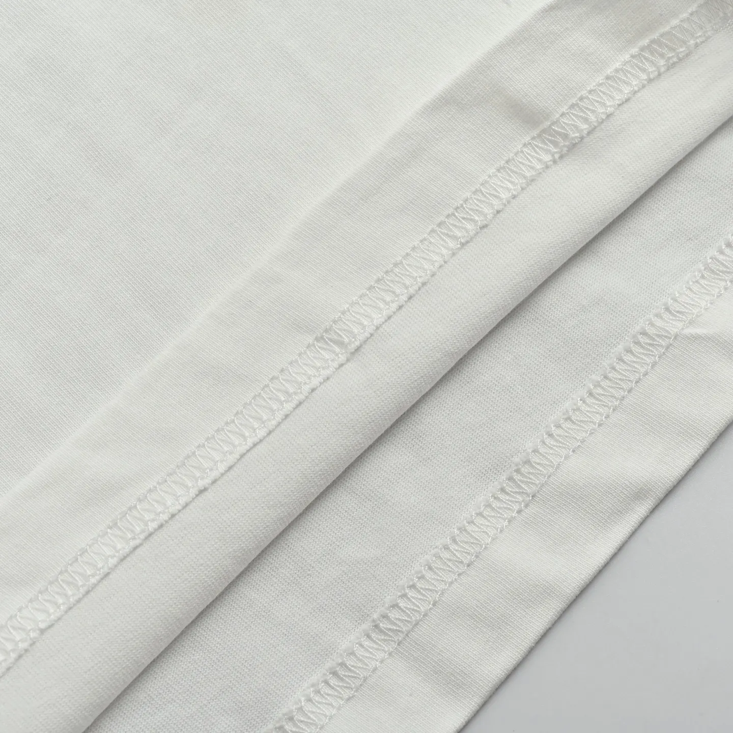Fendi 刺繡 短袖T恤 日常百搭款(數字7) Fendi 刺繡 短袖T恤 日常百搭款(數字7)