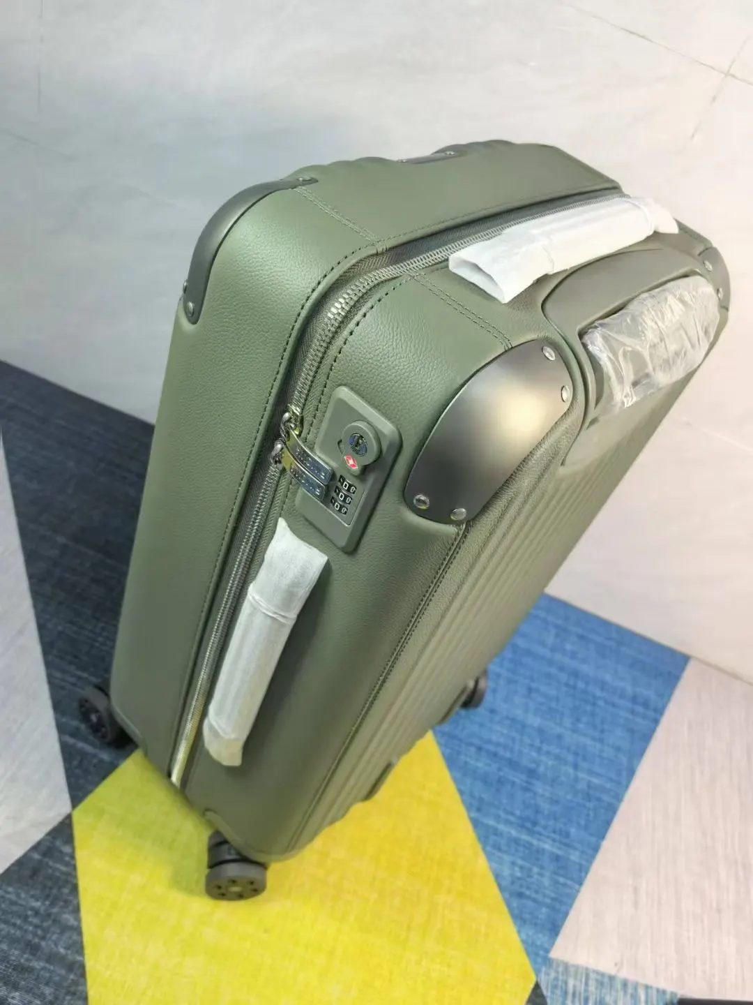 綠色 牛皮 玫瑰 Rimowa全牛皮款 distinct系 行李箱 旅行拉杆款 輕便出行款