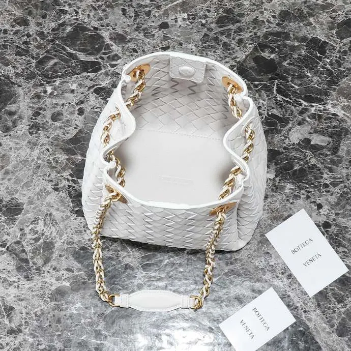 Bottega Veneta 棕色 链条包 精致链条款