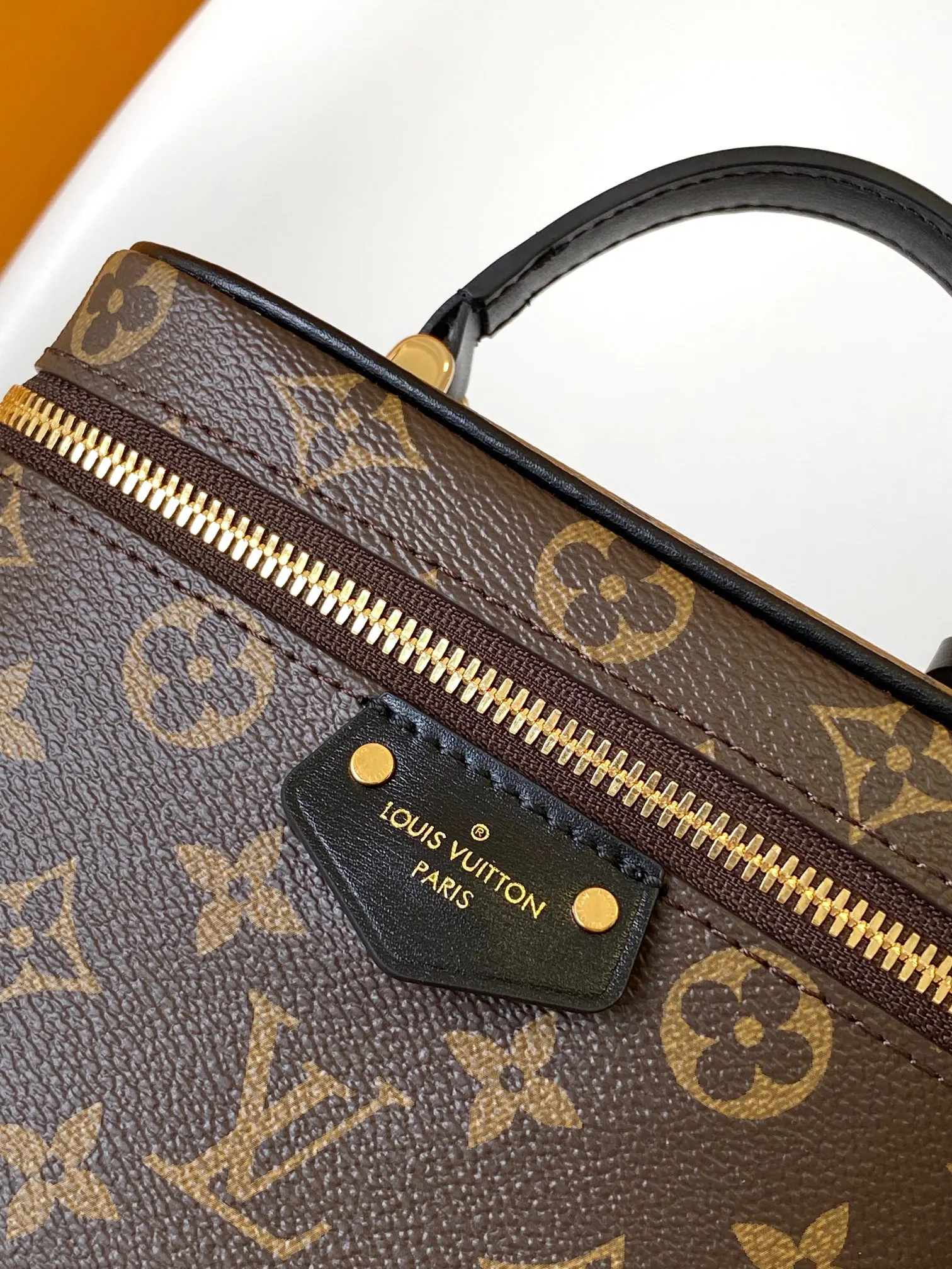 Louis Vuitton Chain Bag Canvas