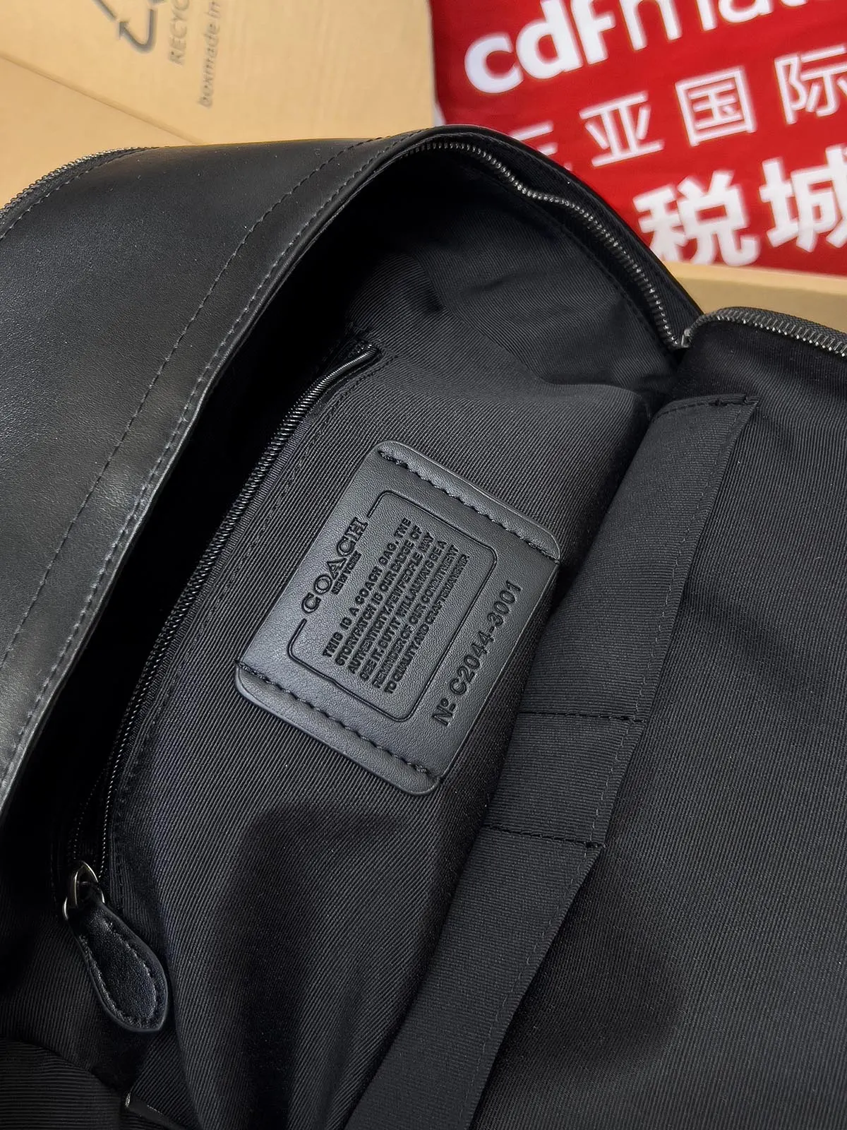 Coach 牛皮 pvc 皮条纹 旅行袋 大容量旅行款
