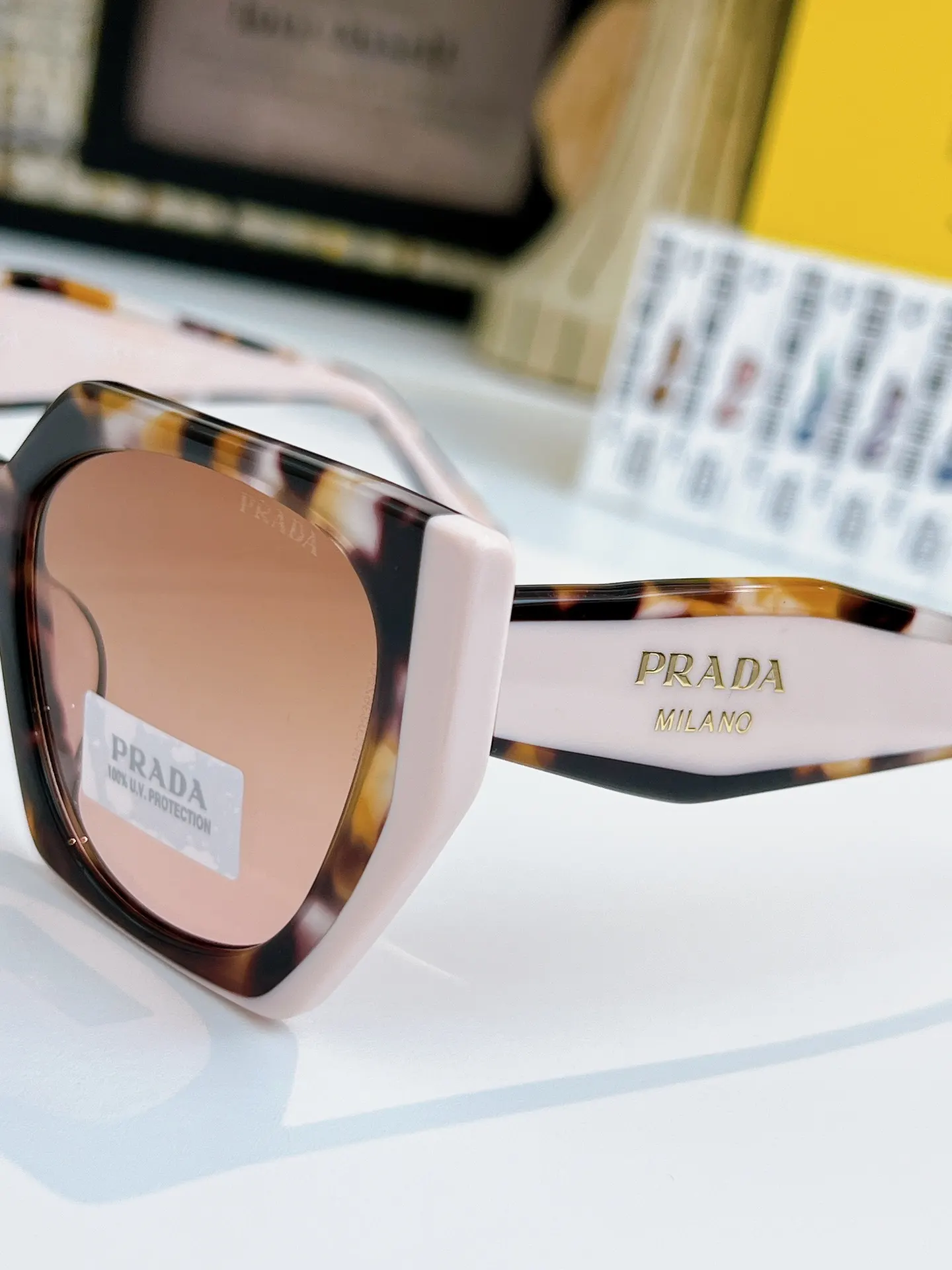 PRADA PR15W 太阳眼镜 时尚遮阳款