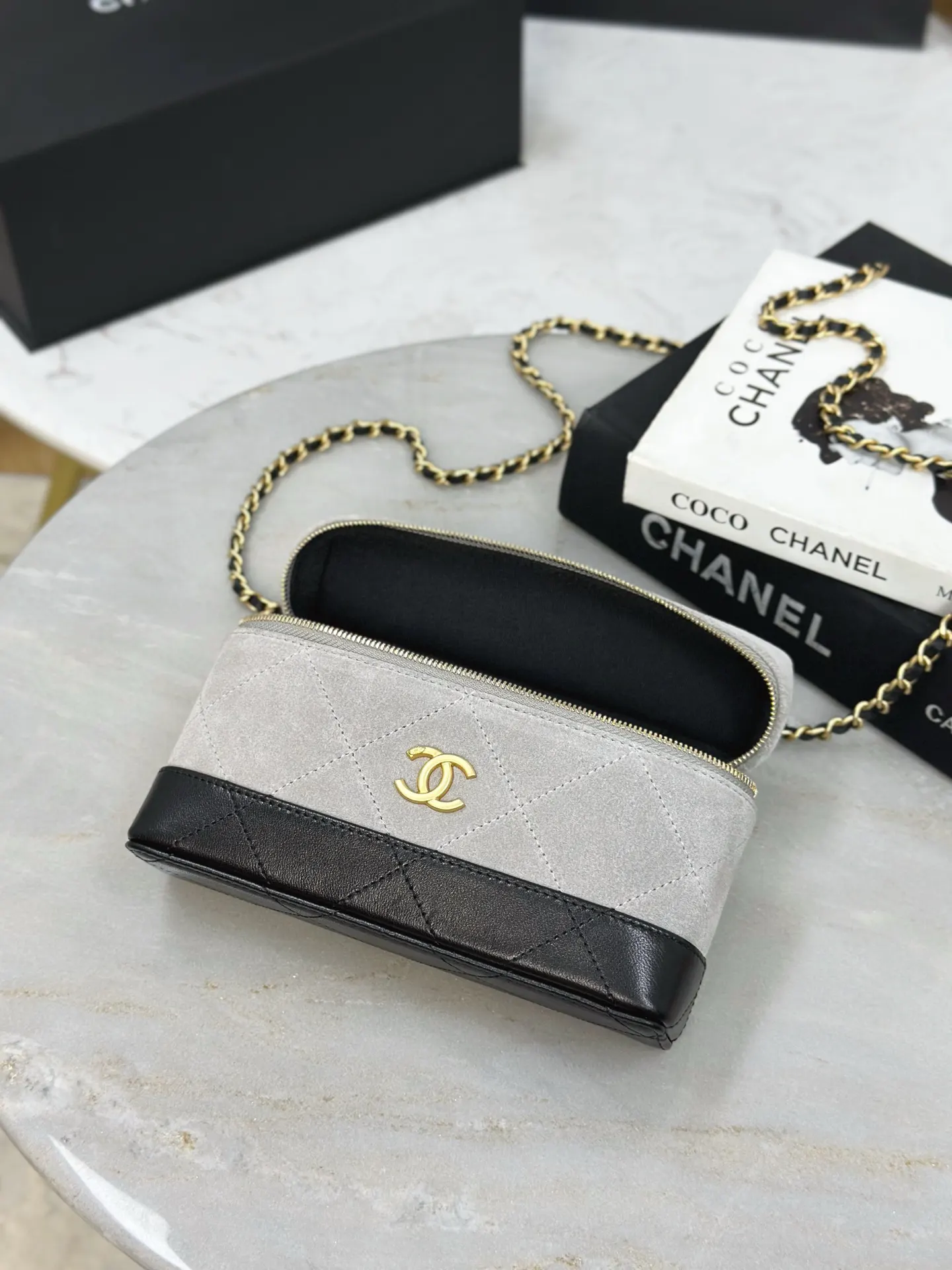 Chanel Calfskin Bag Chain Shoulder and Crossbody Wear Image 6 Chanel Calfskin Bag Chain Shoulder and Crossbody Wear Image 6