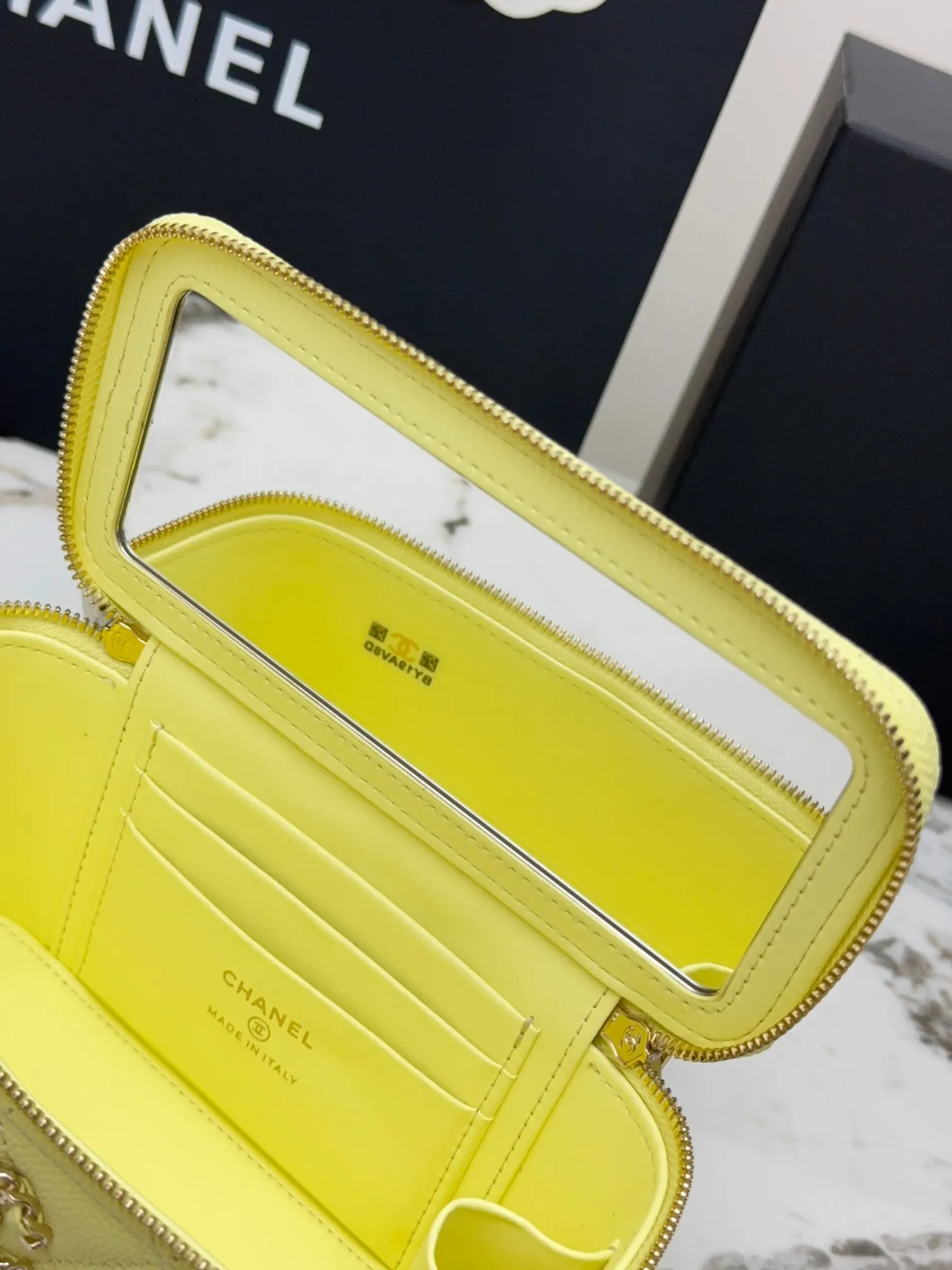 Chain Bag Leather