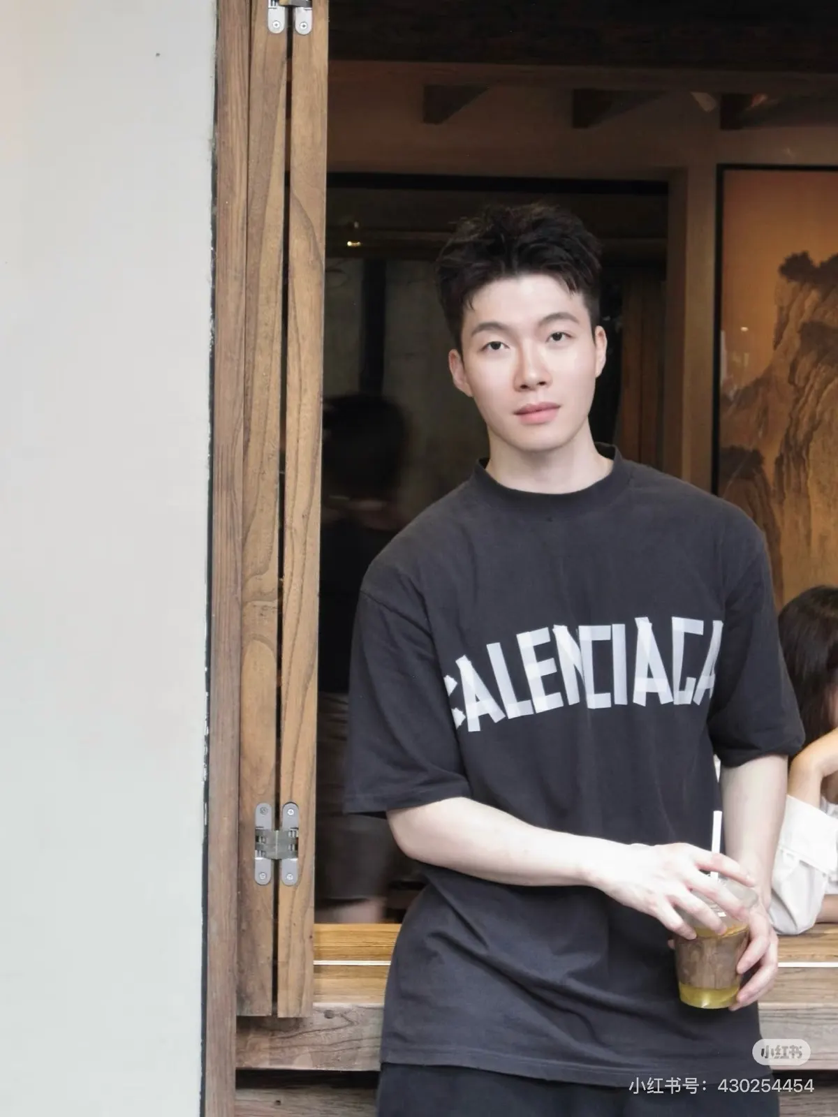 Balenciaga 灰色 Logo 短袖T恤(數字7) Balenciaga 灰色 Logo 短袖T恤(數字7)