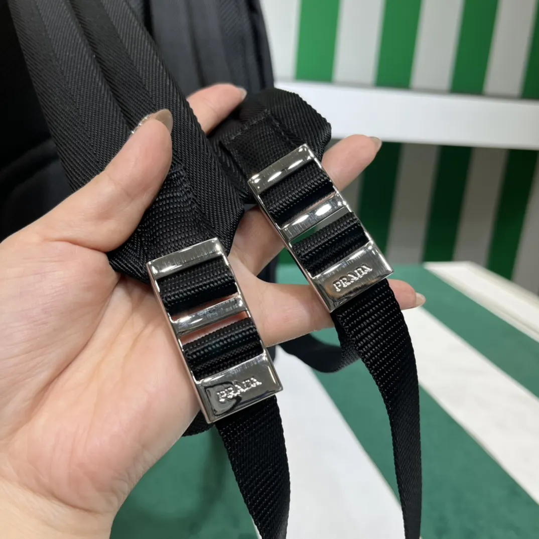 帆布 批 α王炸来袭 ︎ 不得不说始终是世界不 雙肩包 实用雙肩款