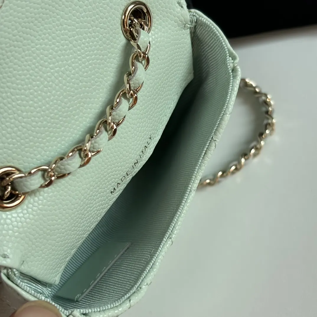 CHANEL 绿色牛皮翻盖链条包 单肩款