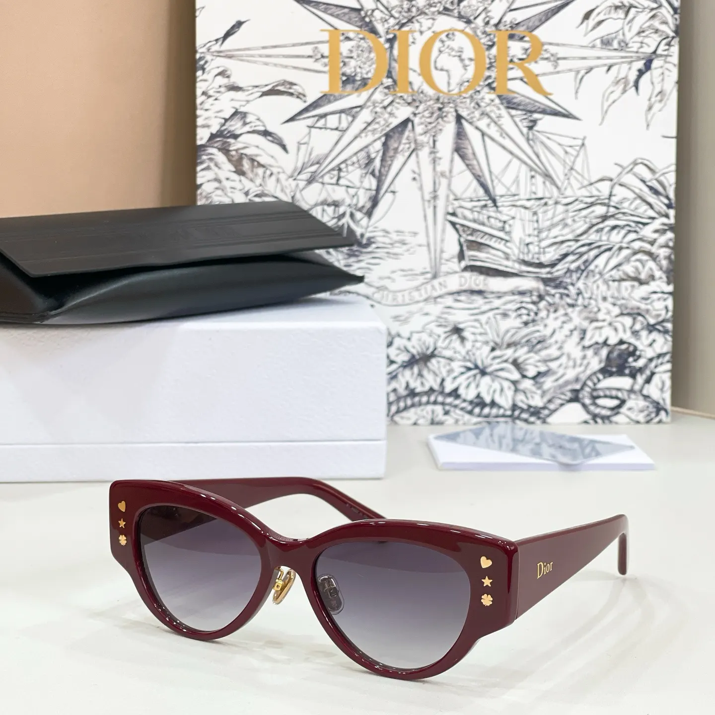 Dior 黑色宽框太阳镜 复古遮阳款