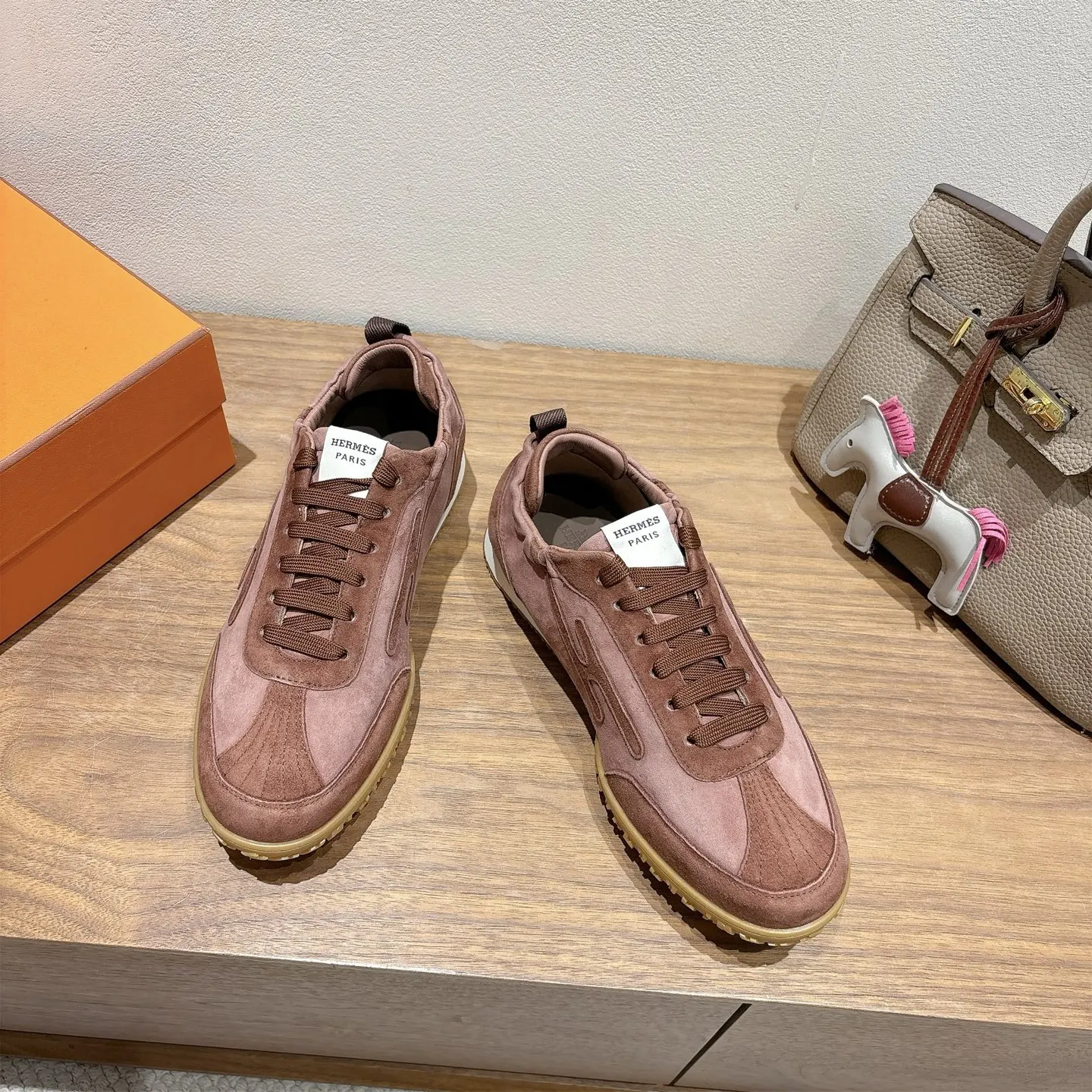 Hermès 运动鞋