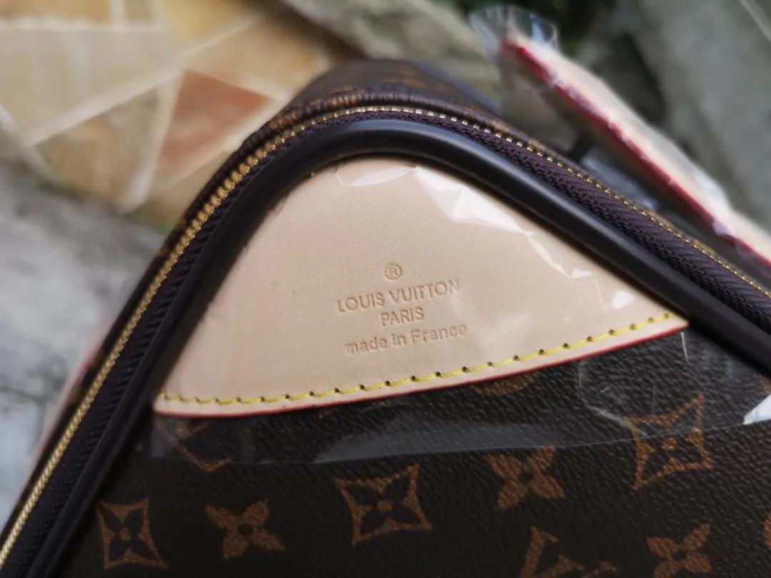 Louis Vuitton Suitcase Travel Lightweight