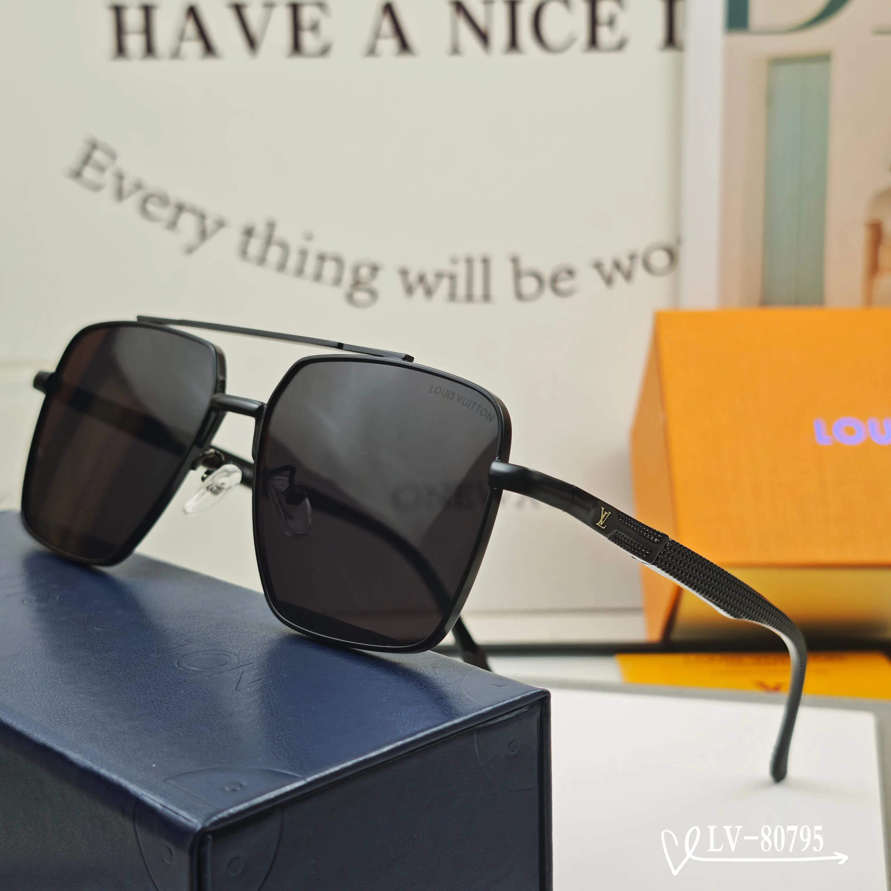 Louis Vuitton Fashion Item Fashion