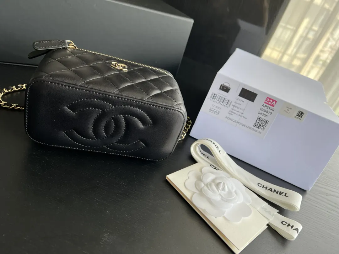 Chanel 19 Bag 黑色羊皮菱格链条包